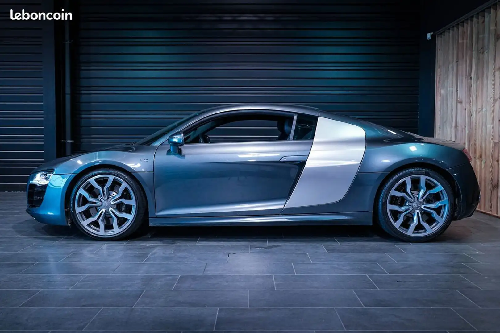Audi R8 V10 525ch CARBONE SIÈGES ÉLECTRIQUES BANG & OLUFSE Gris - 2
