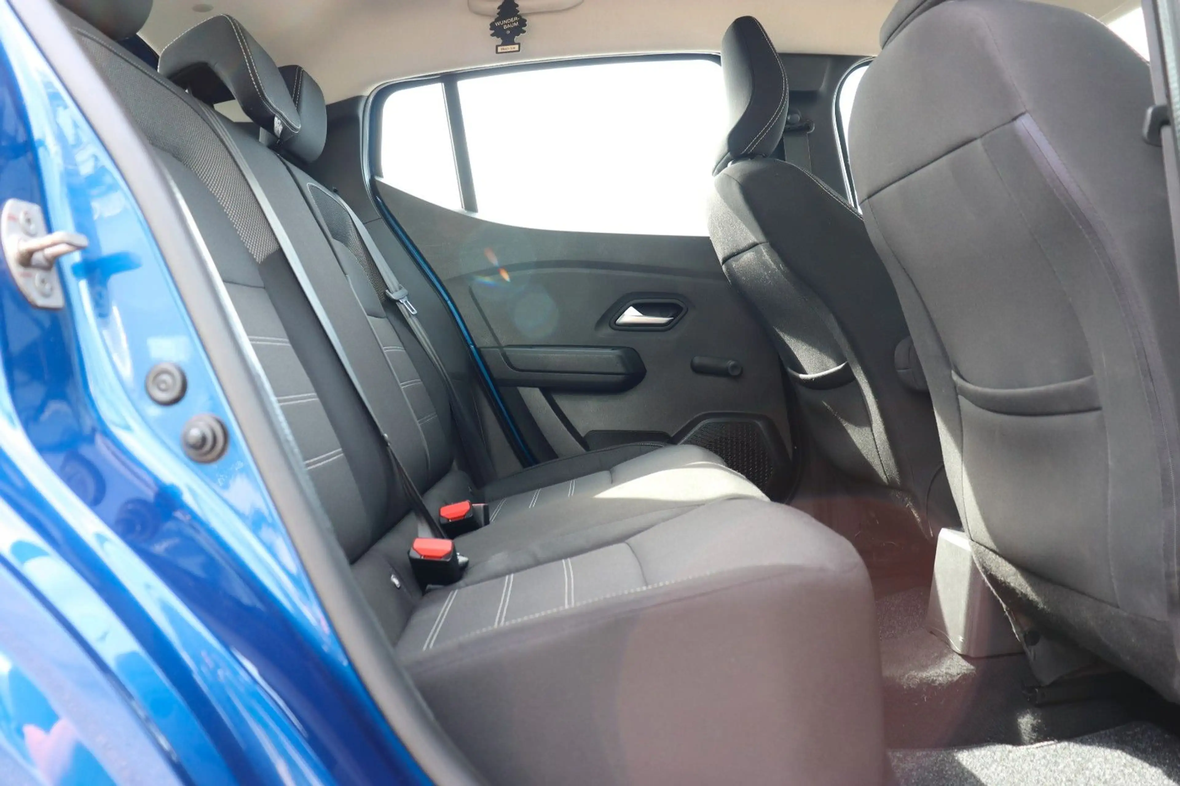 Dacia Sandero III Comfort, PDC v. u. h., Android Apple — photo 13