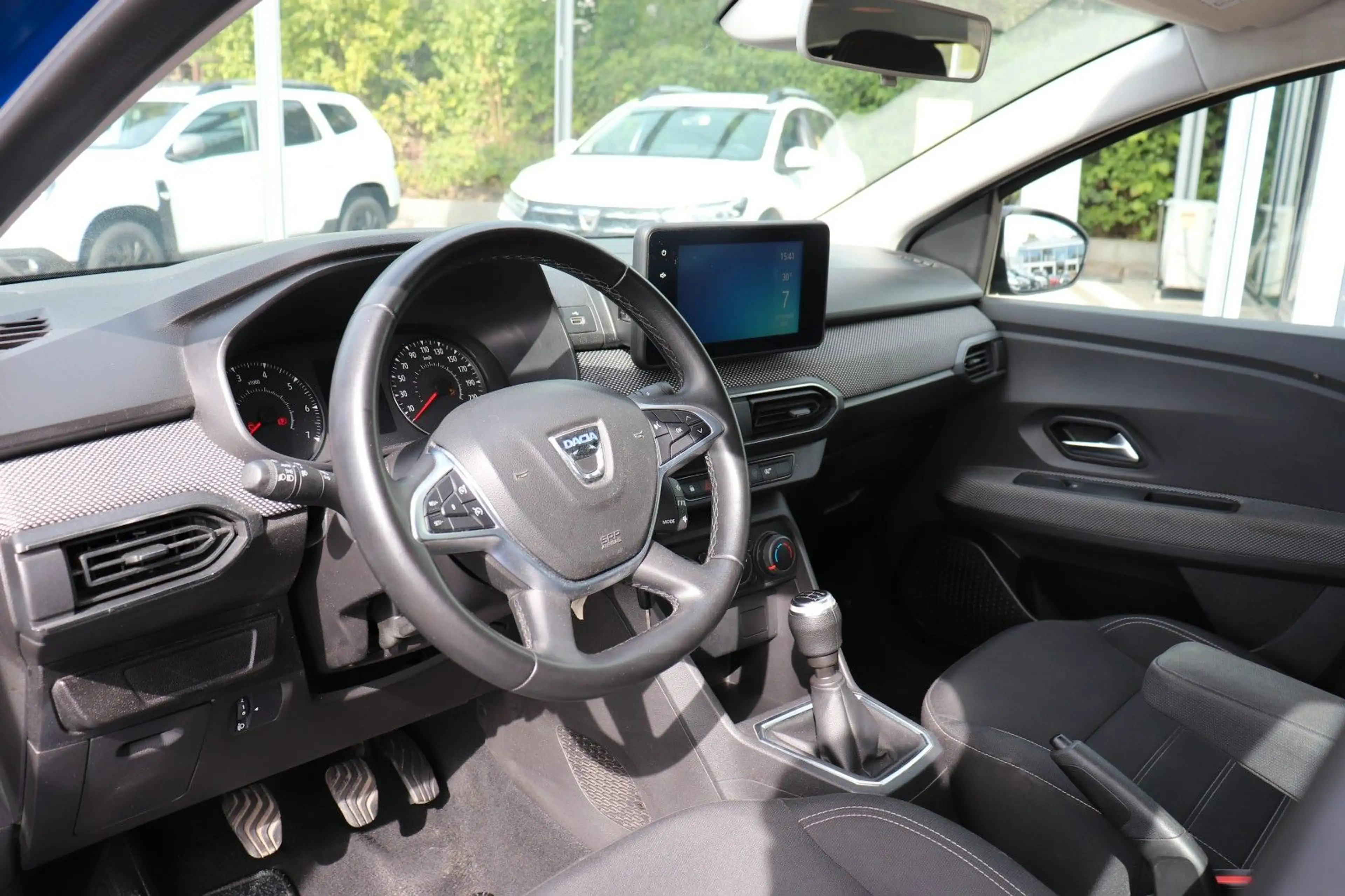 Dacia Sandero III Comfort, PDC v. u. h., Android Apple — photo 9