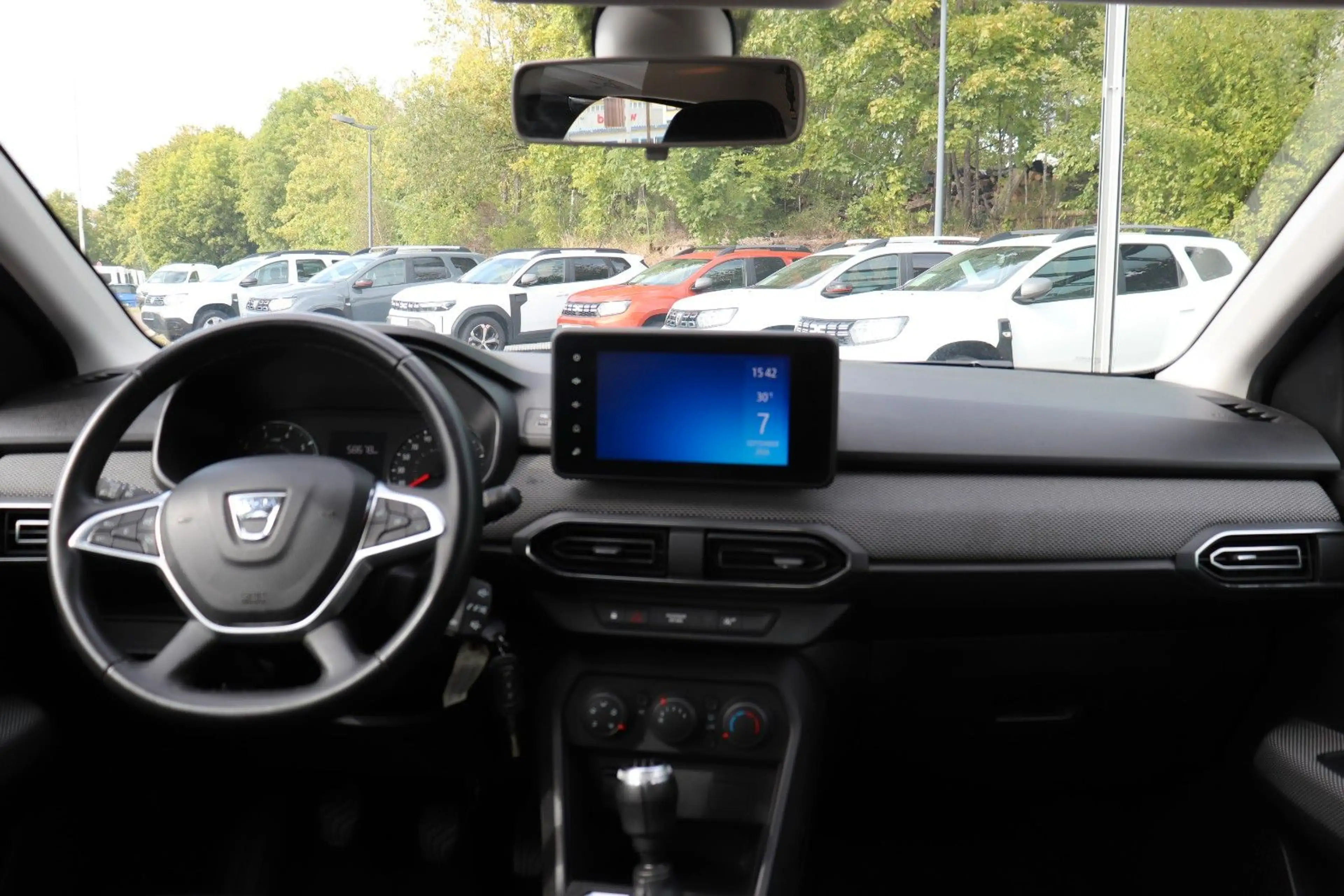 Dacia Sandero III Comfort, PDC v. u. h., Android Apple — photo 15