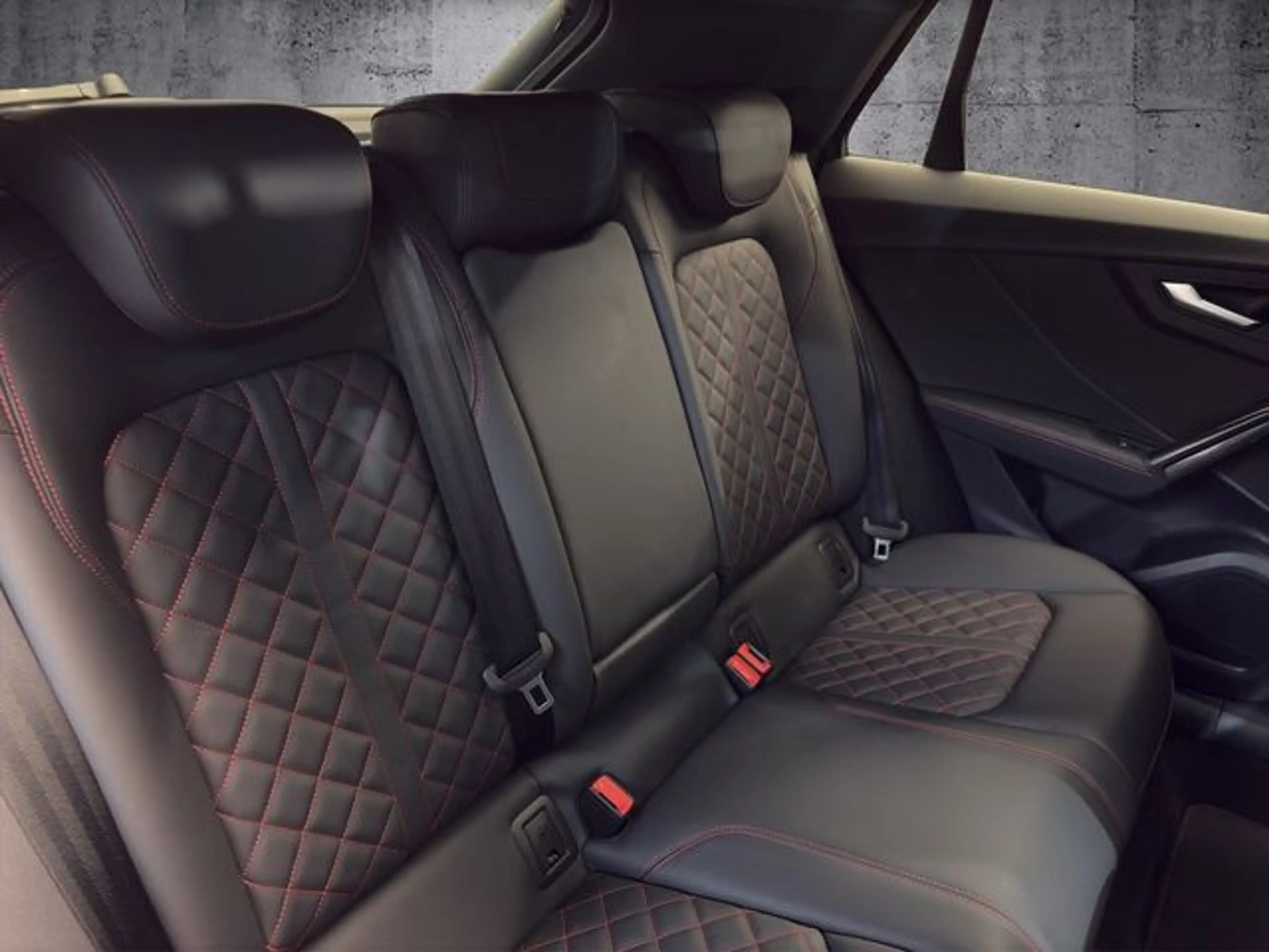 Audi SQ2 TFSI 221300 kWPS S tronic AHK/Pano/Sonos — photo 11