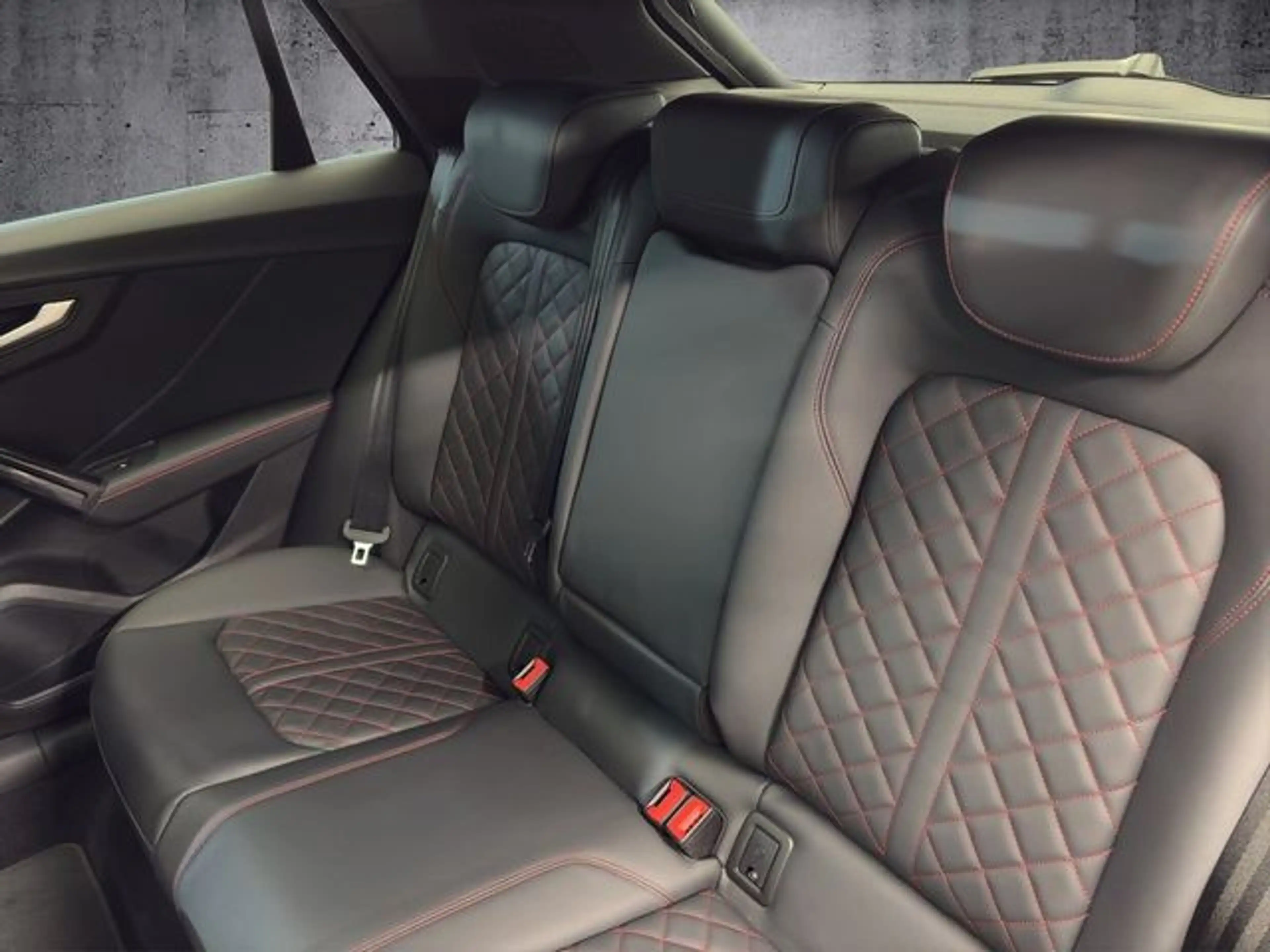 Audi SQ2 TFSI 221300 kWPS S tronic AHK/Pano/Sonos — photo 12