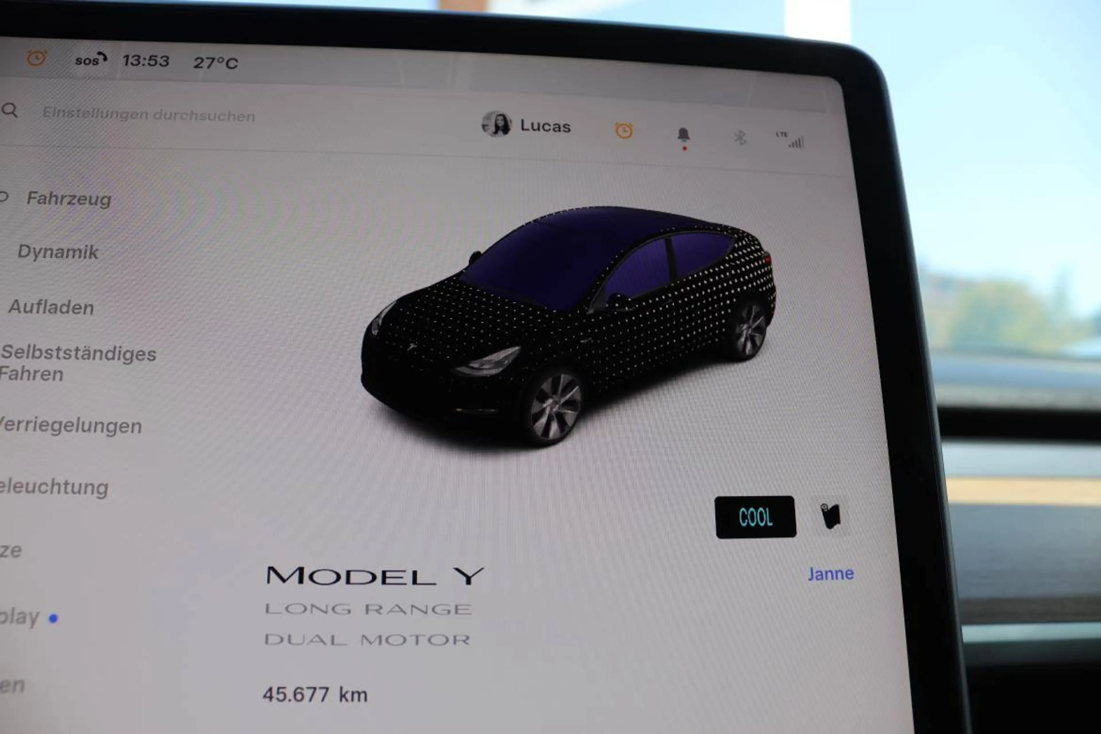 Tesla Model Y Long Range Dual AWD 79kWh — photo 13