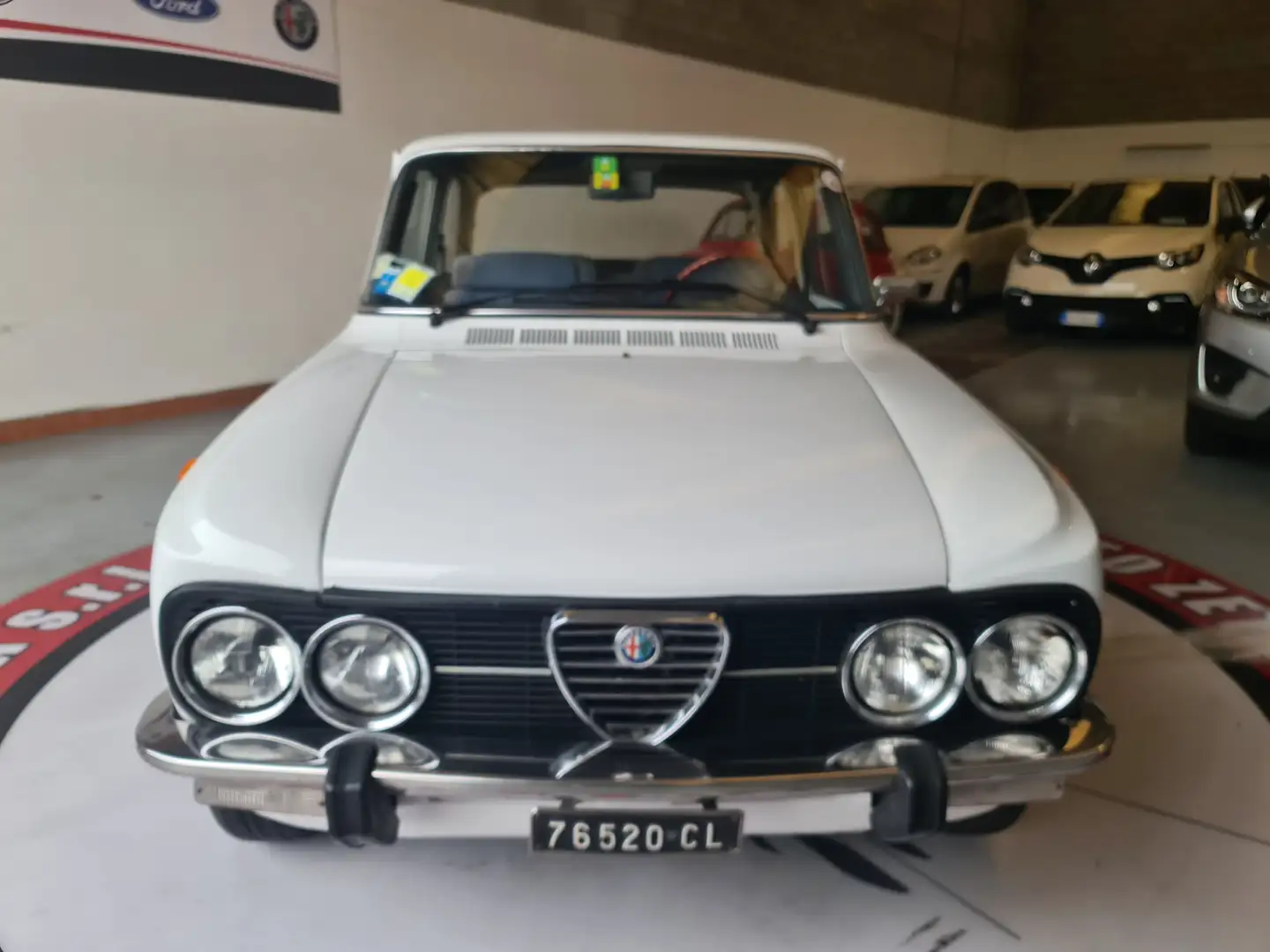 Alfa Romeo Giulia Nuova Super 1300 Biały - 2