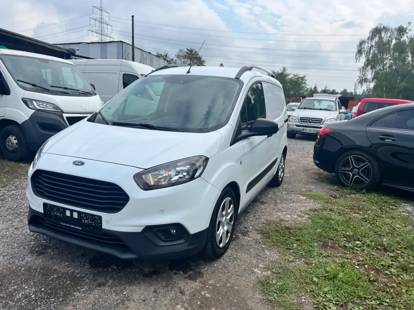 Ford Transit Courier Trend Weiß - 2