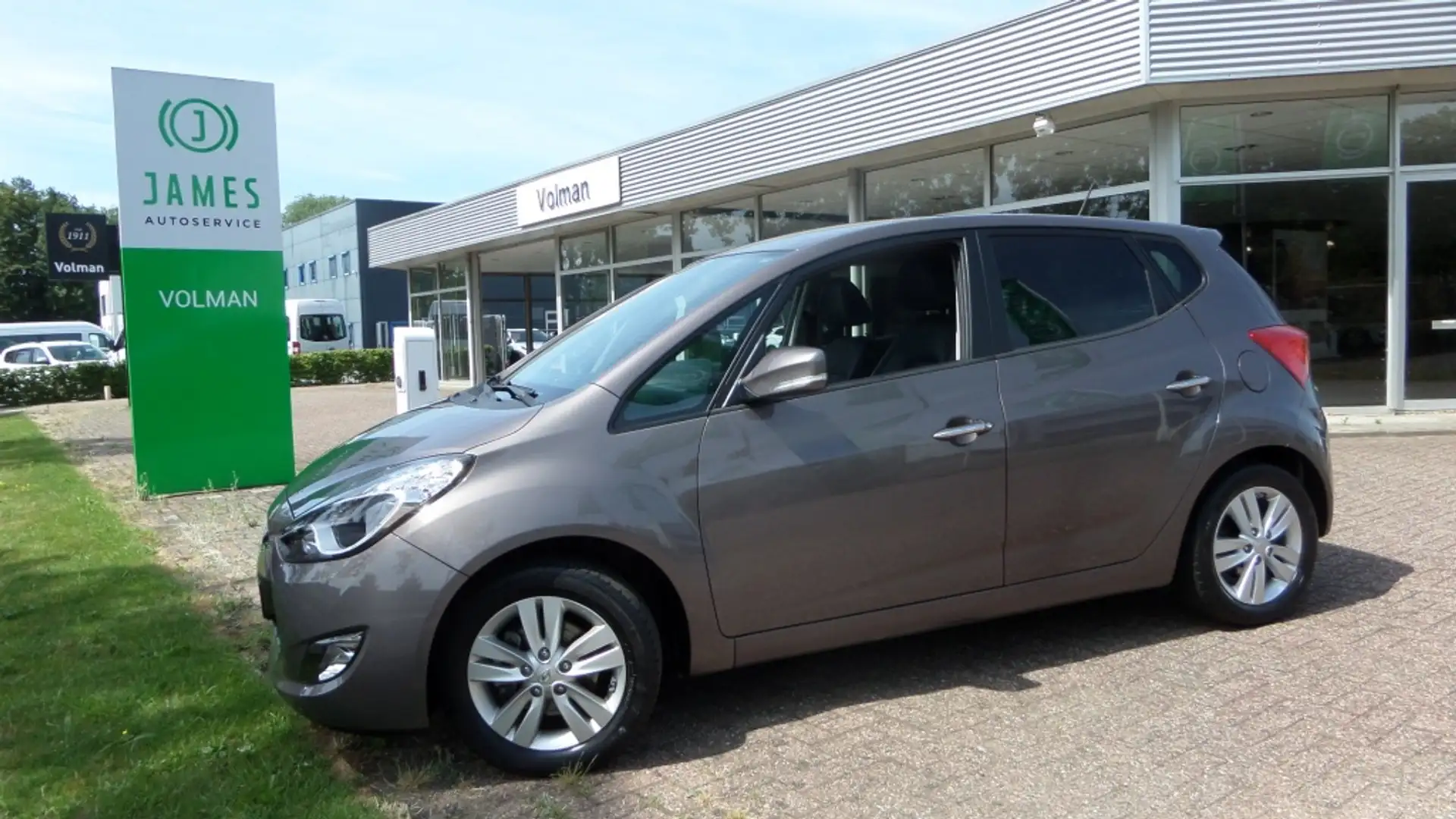 Hyundai iX20 1.4i i-Catcher Коричневий - 1