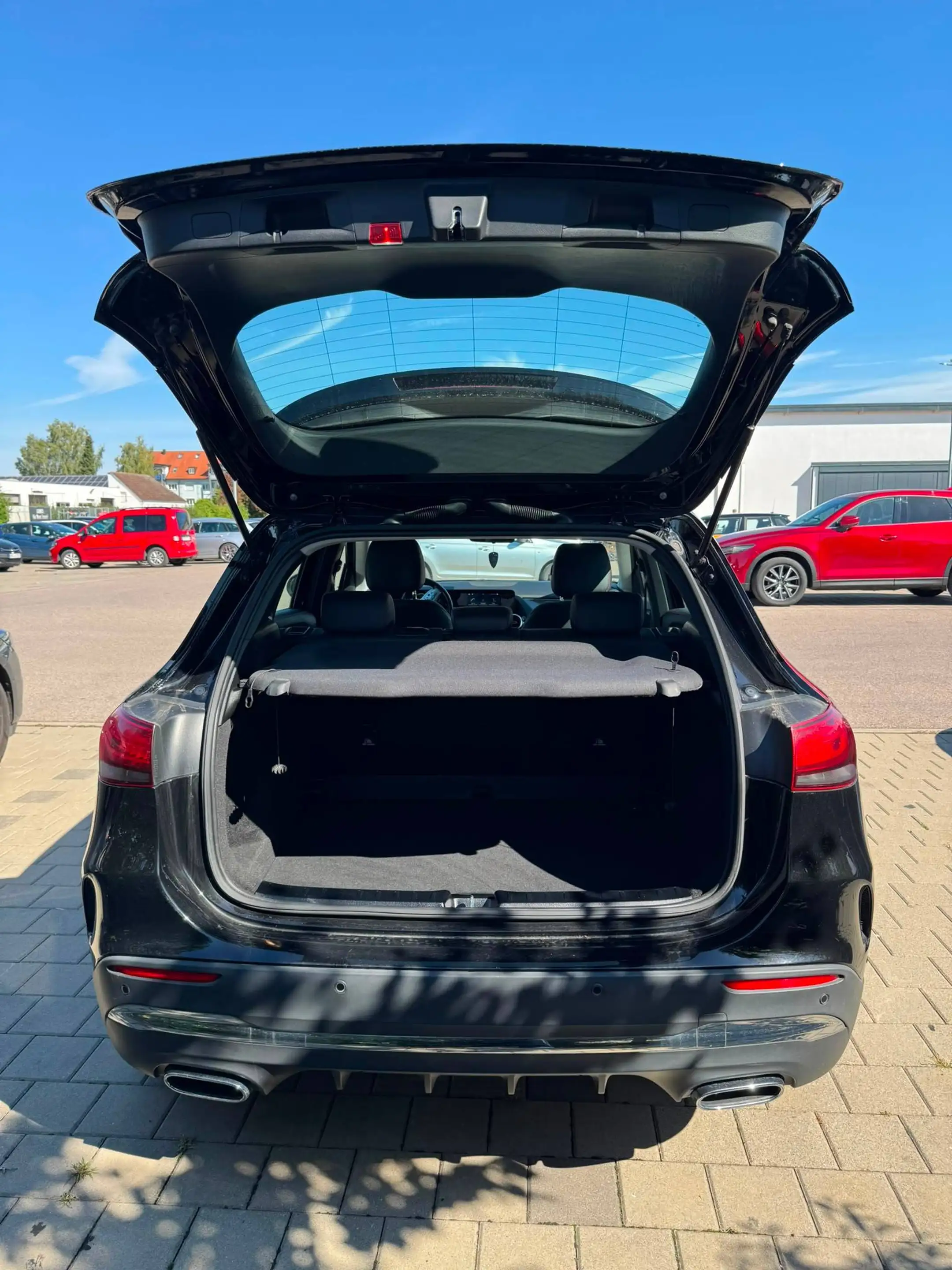 Mercedes-Benz GLA 220 GLA 220 d (247.714) — photo 12