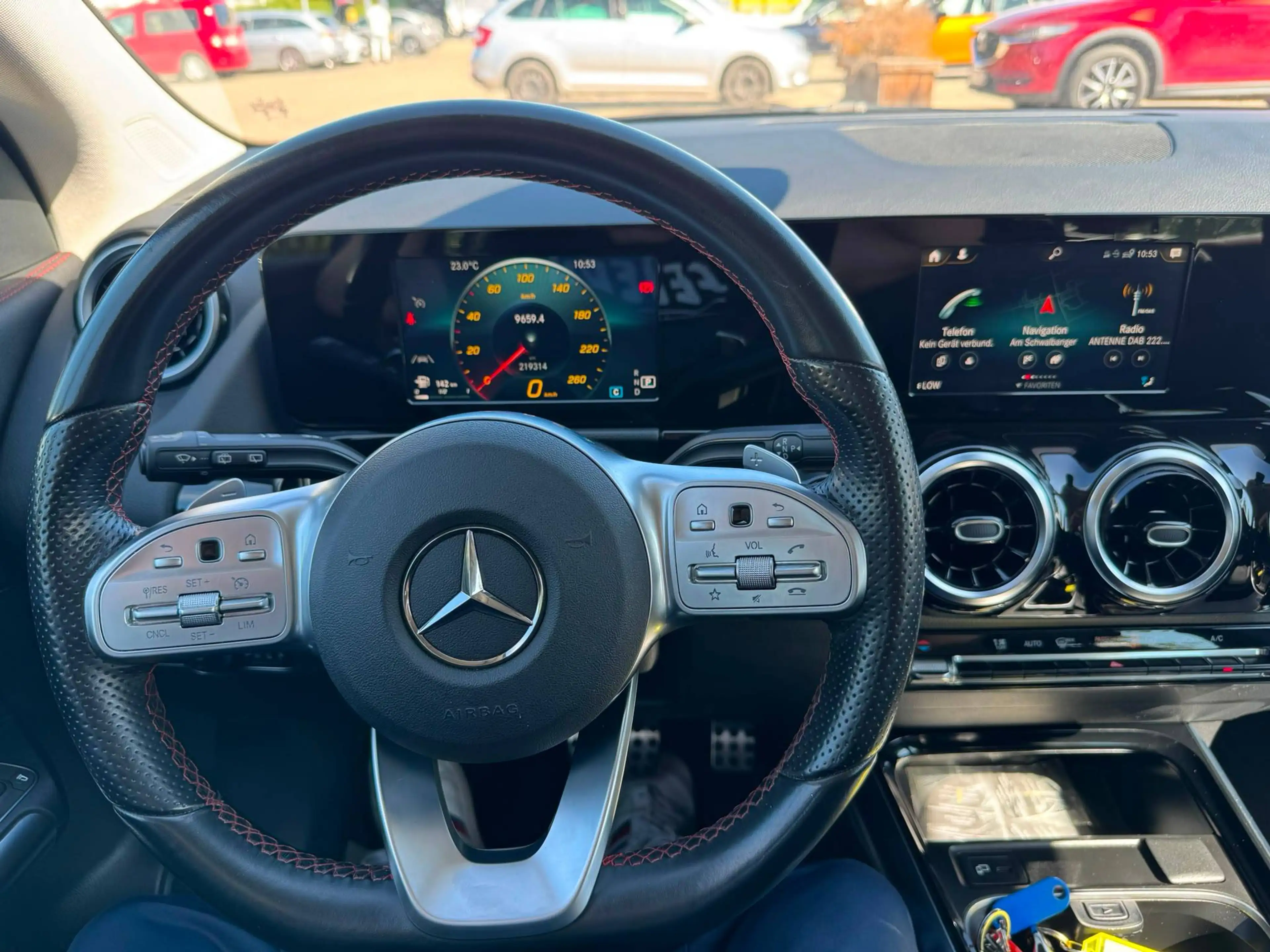 Mercedes-Benz GLA 220 GLA 220 d (247.714) — photo 14