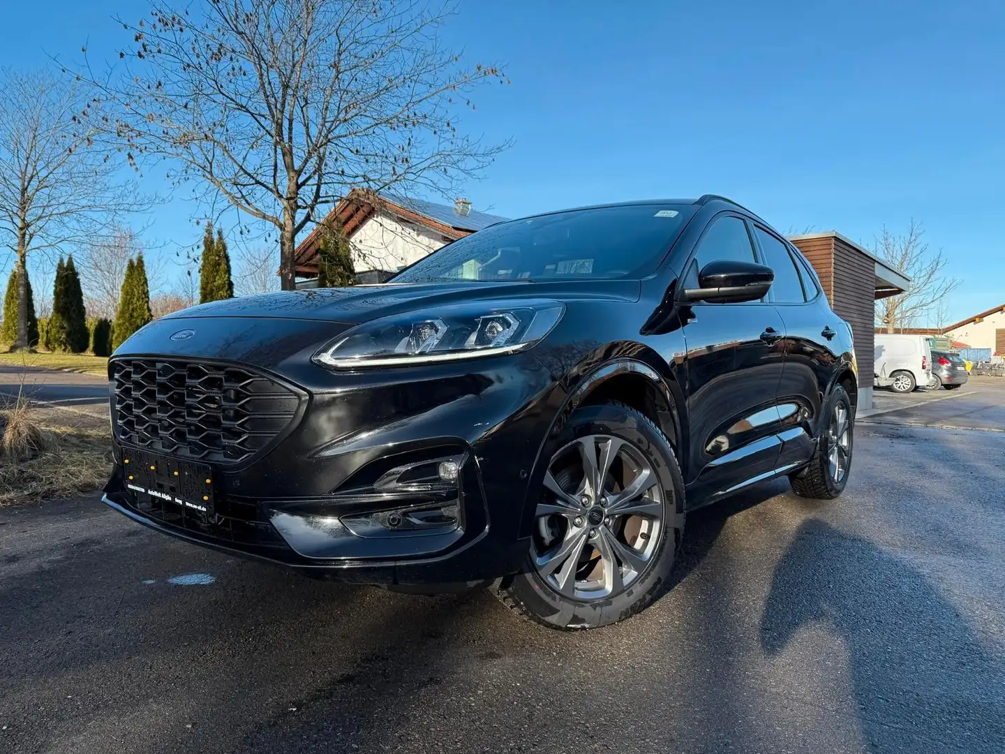 Ford Kuga 2.0 EcoBlue ST-Line X AWD / Schwarz - 1
