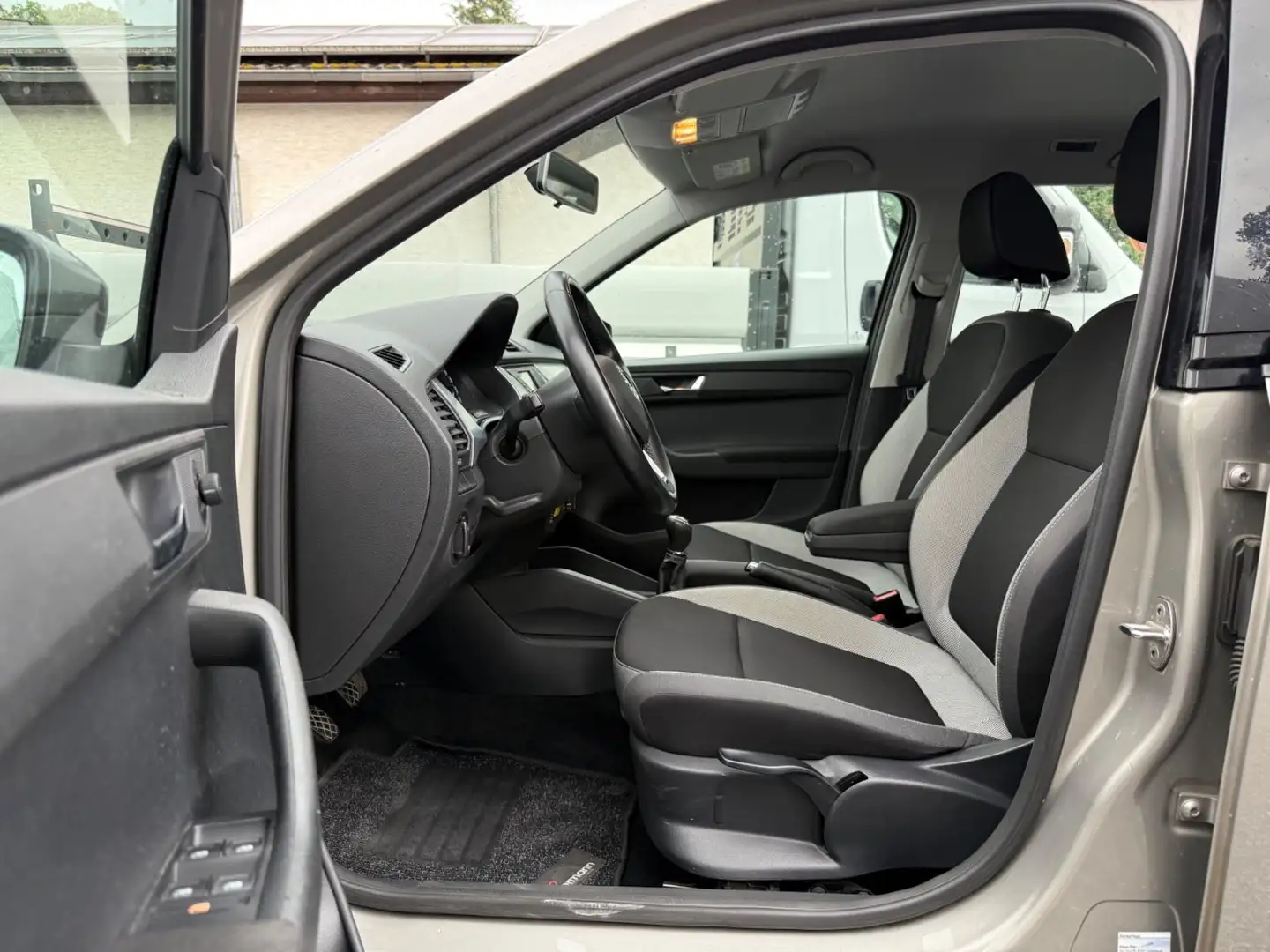 Skoda Fabia FABIA COMBI AMBITION KLIMA TEMPOMAT GREEN-TEC Beige - 2