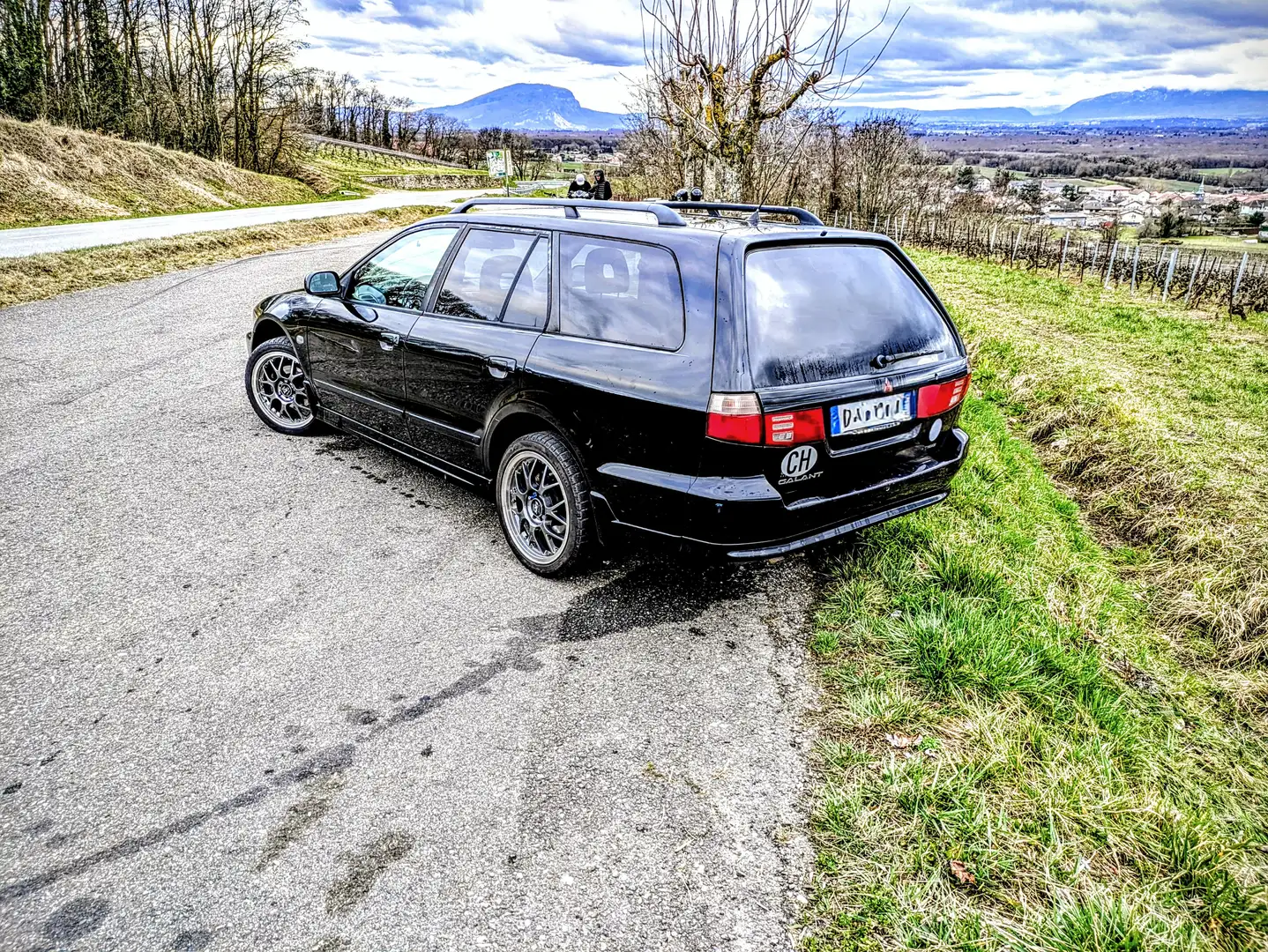 Mitsubishi Galant V6 2.5 Schwarz - 1