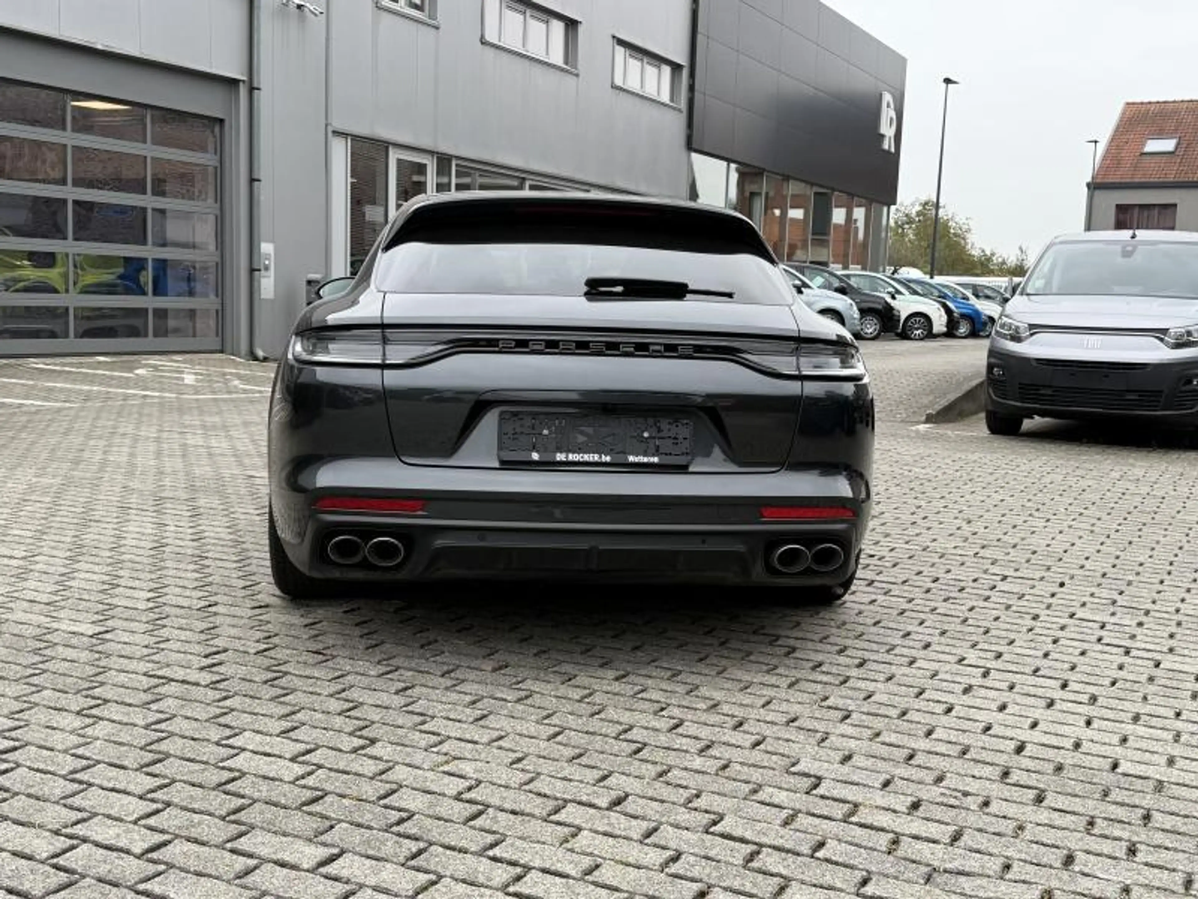 Porsche Panamera Sport Turismo 4 E-Hybrid Platinium Edition Ed — photo 14