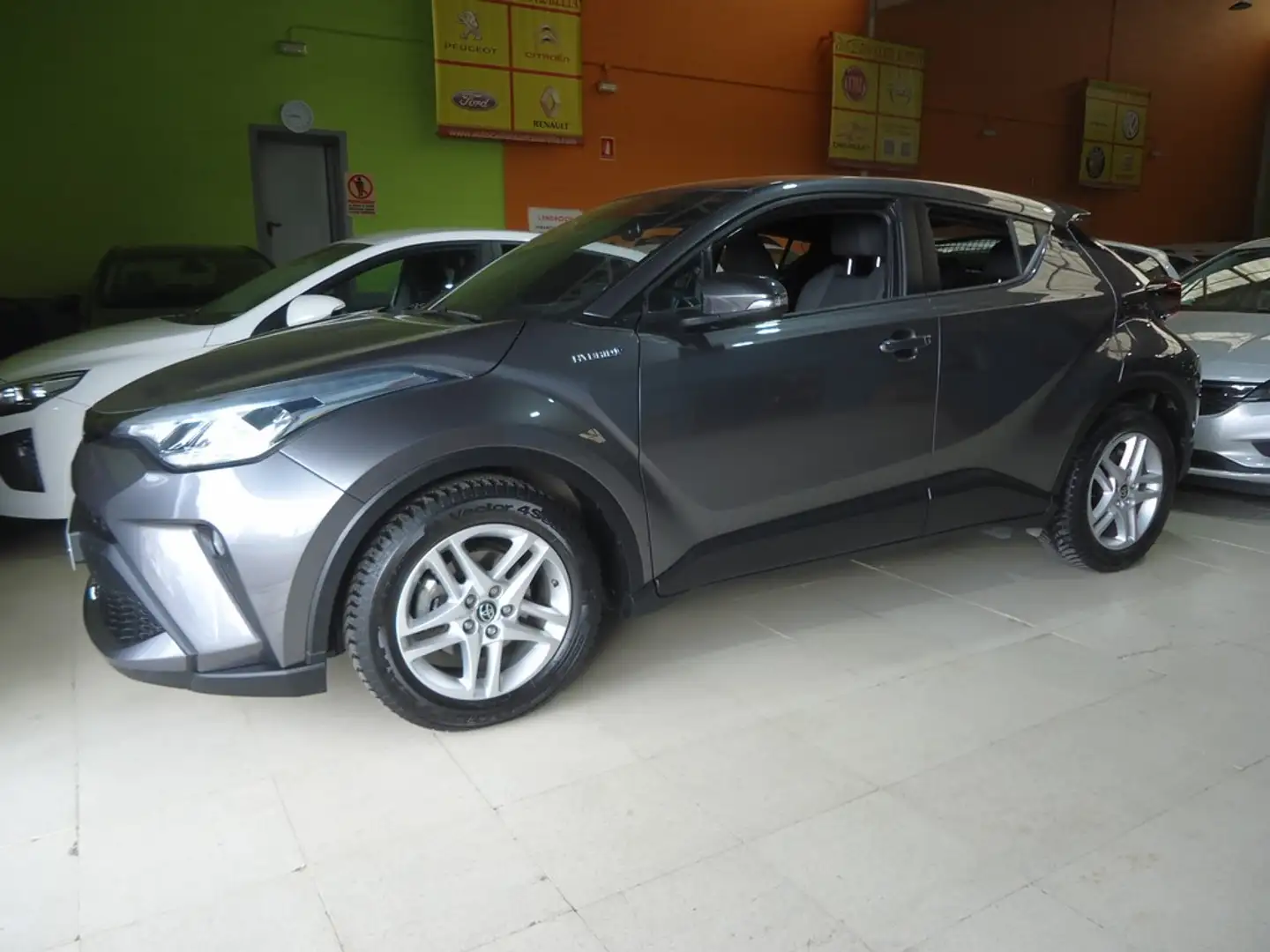 Toyota C-HR 125H Active Gris - 2