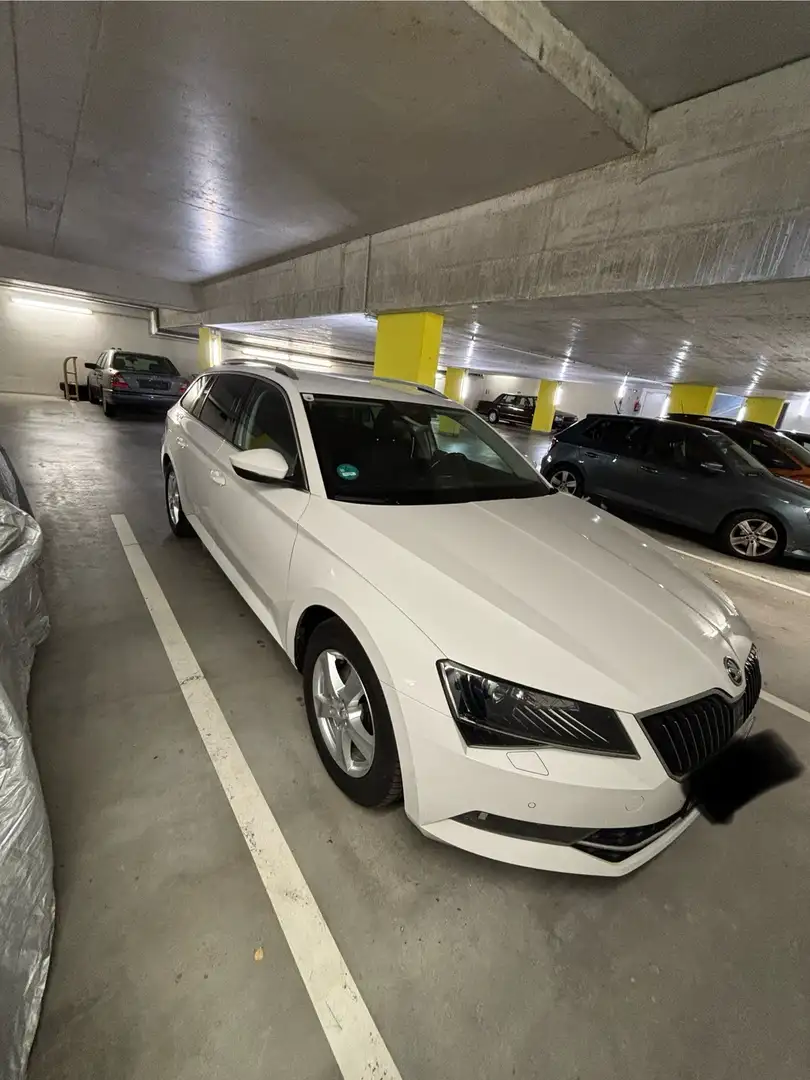 Skoda Superb Kombi 2,0 TDI Style DSG - 2