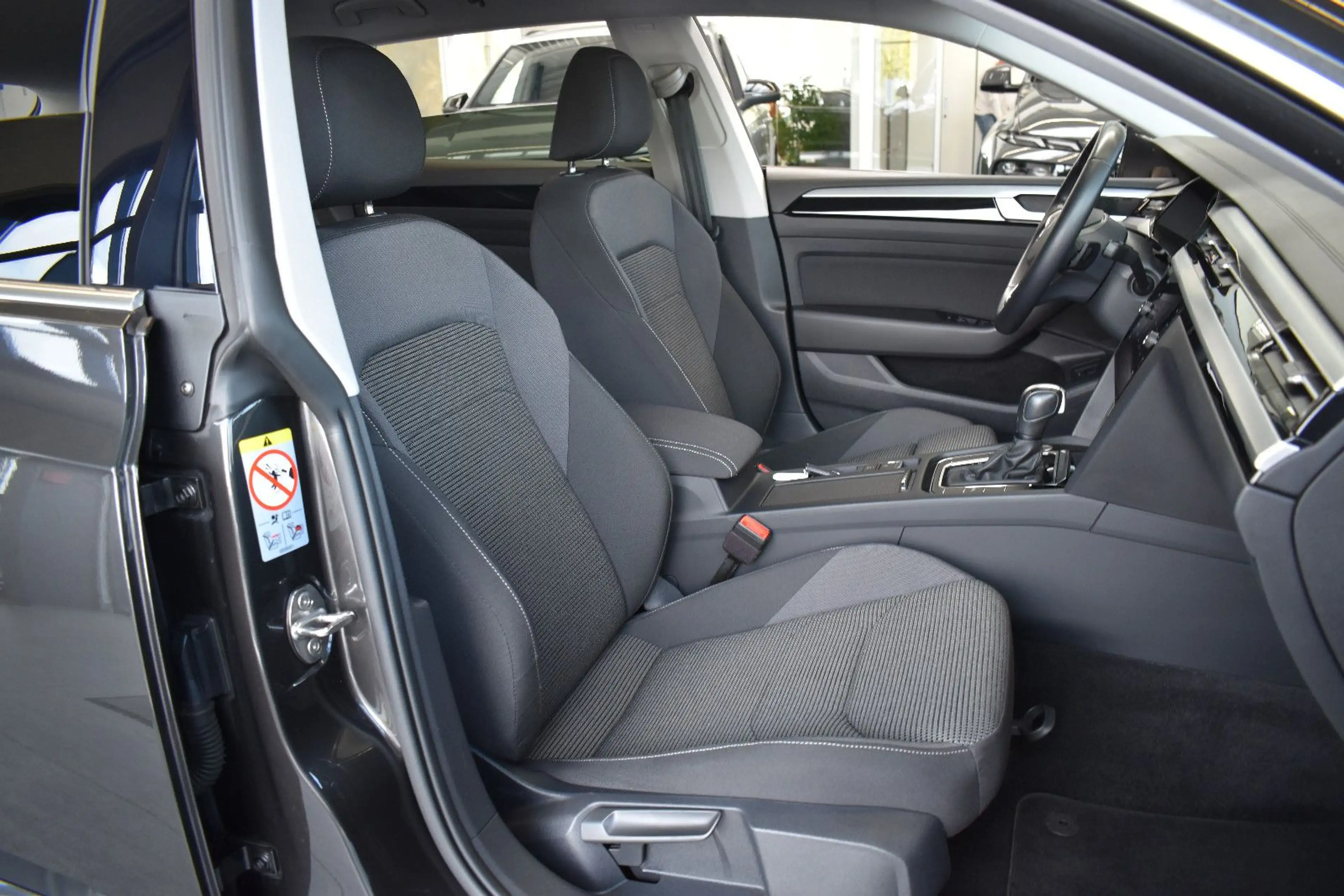 Volkswagen Arteon 2.0TDI Shooting Brake DSG LED~LiveCo~ACC — photo 9