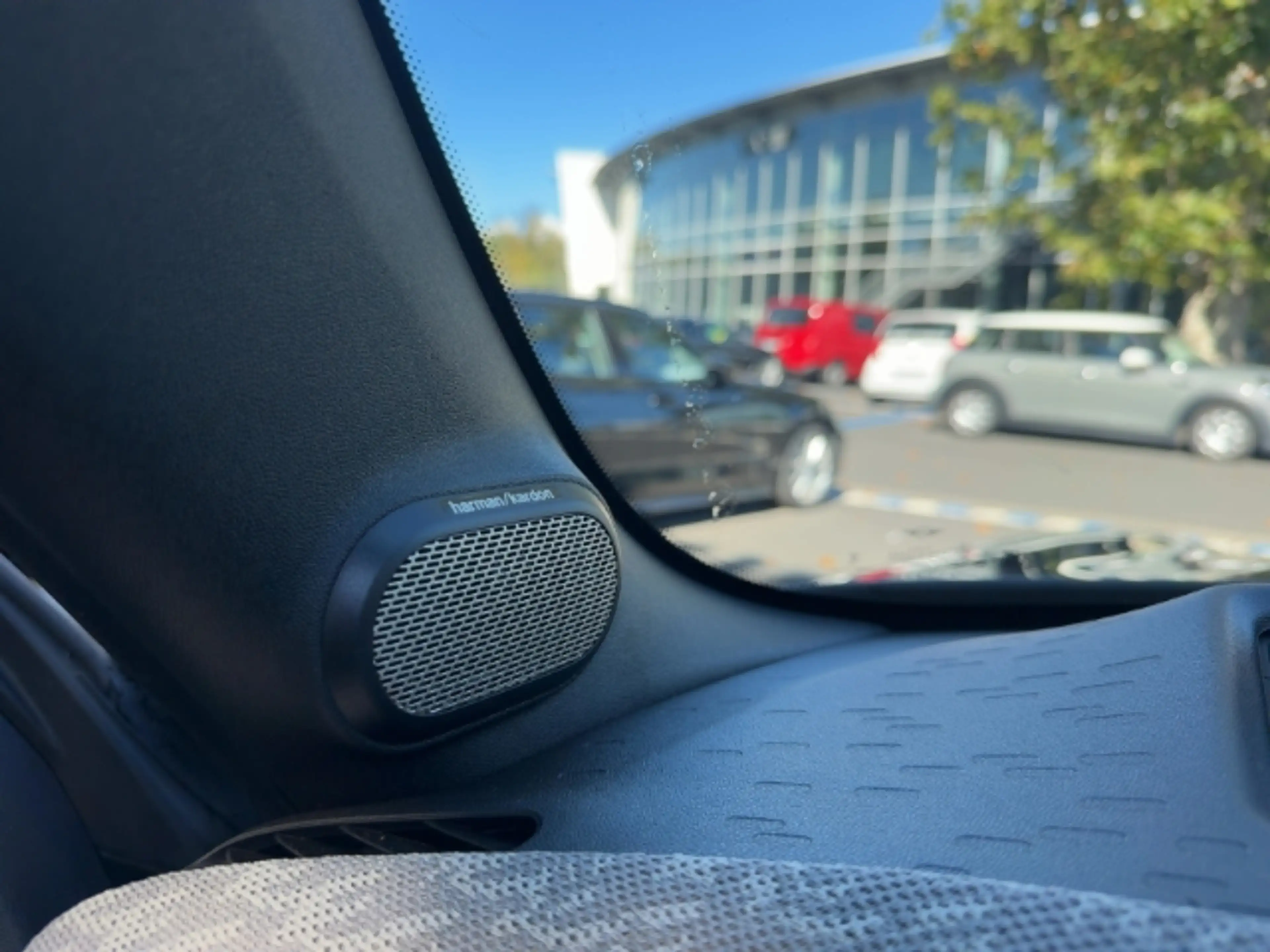 MINI Cooper S Cabrio HUD Navi HarmanKardon LED Kurvenlicht Mehrzonenkli — photo 15