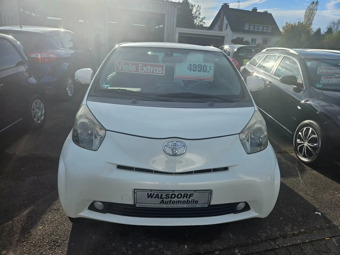 Toyota iQ + Weiß - 2