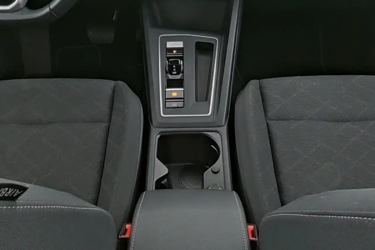 Volkswagen Golf 2.0 TDI Life Navi|Sitz-&LRHZ|CarPlay+AA|AHK 13