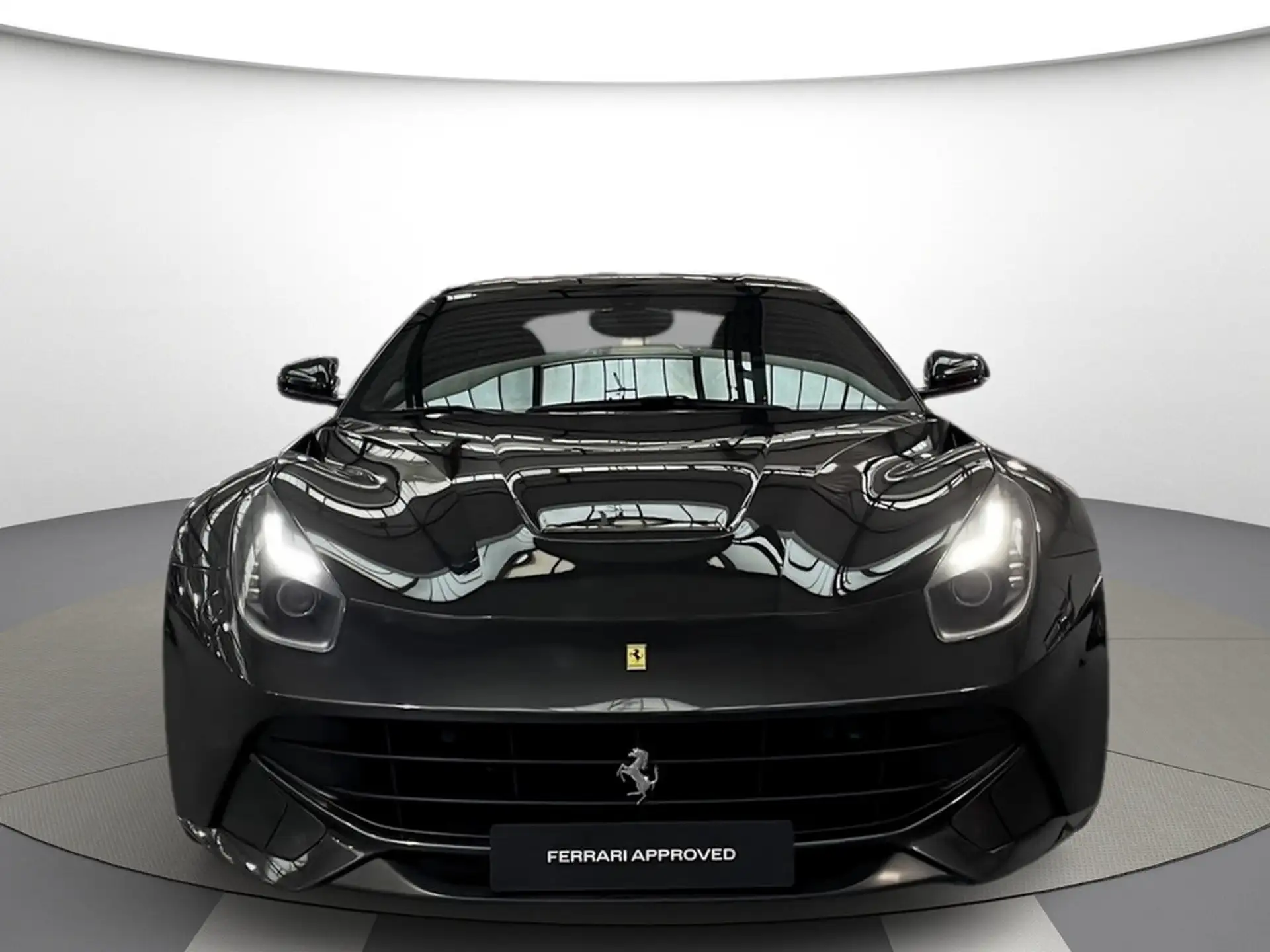 페라리 F12 베를리네타 2013 블랙 사진 3