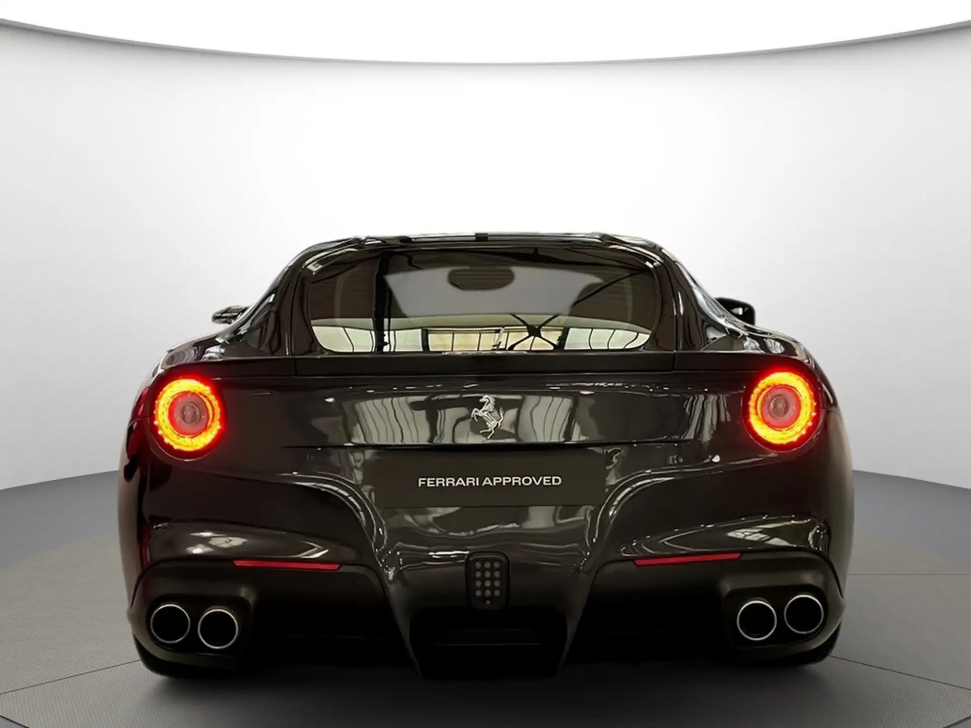 페라리 F12 베를리네타 2013 블랙 사진 4