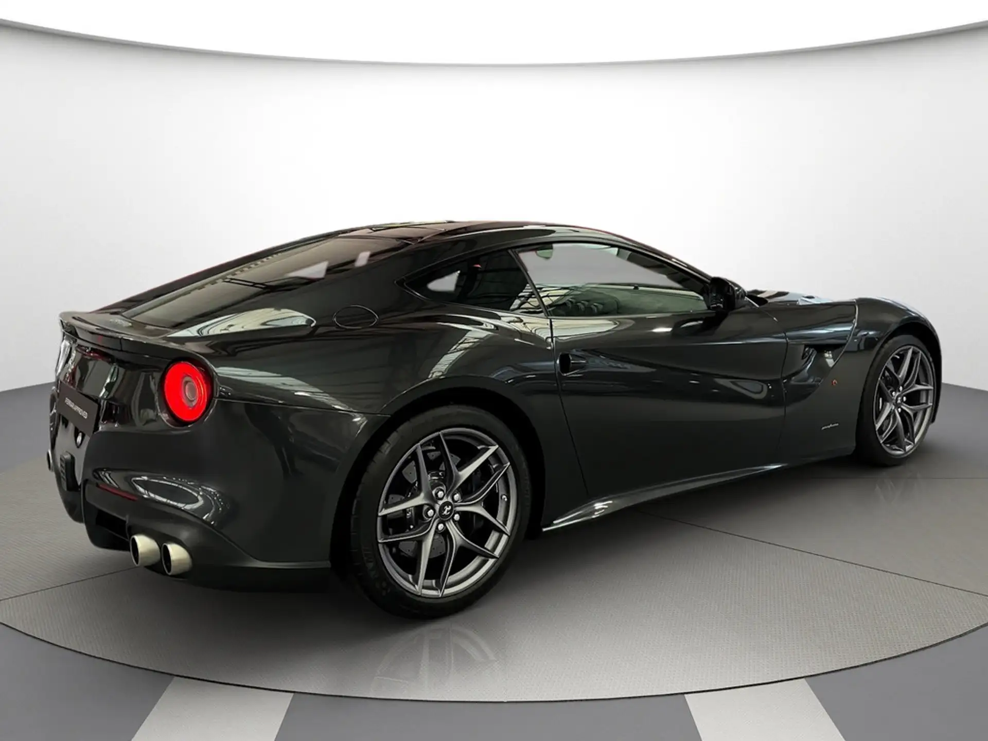 페라리 F12 베를리네타 2013 블랙 사진 2
