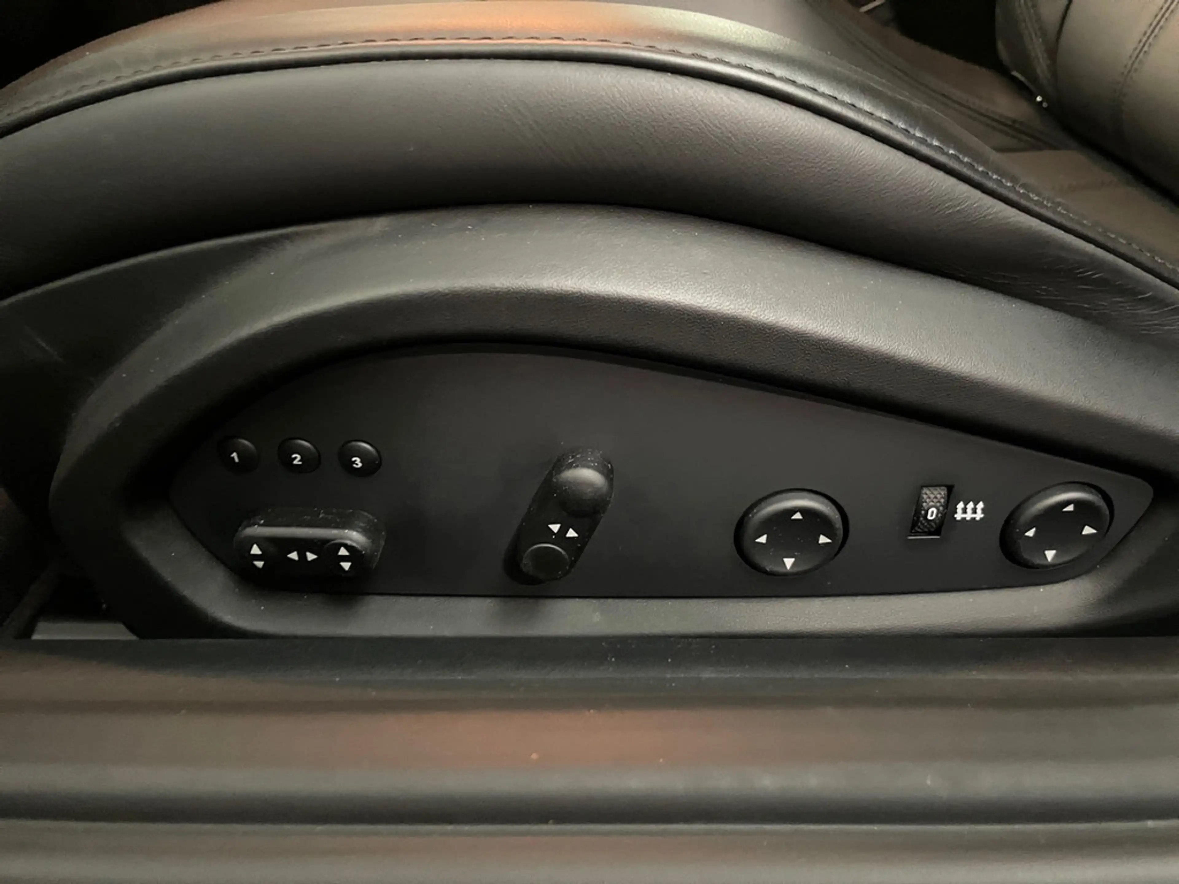 Ferrari F12 berlinetta GRIGIO GRANITO /ELECTRIC SEATS — photo 9