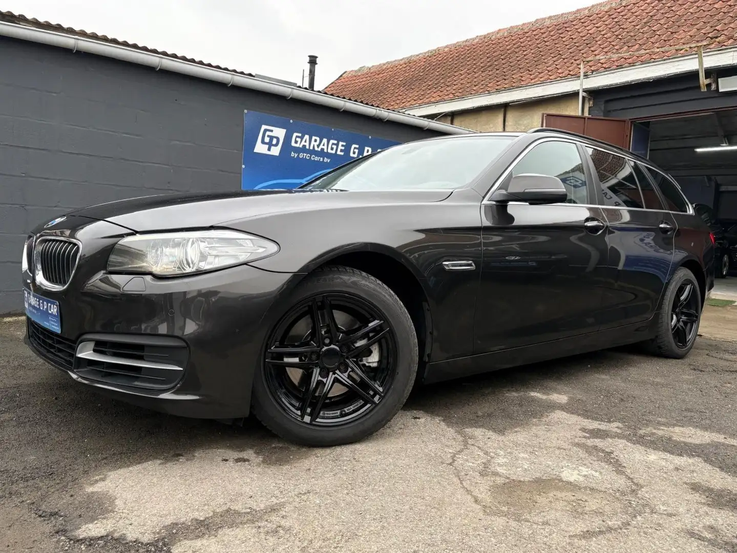 BMW 518 Touring dA Nero - 1