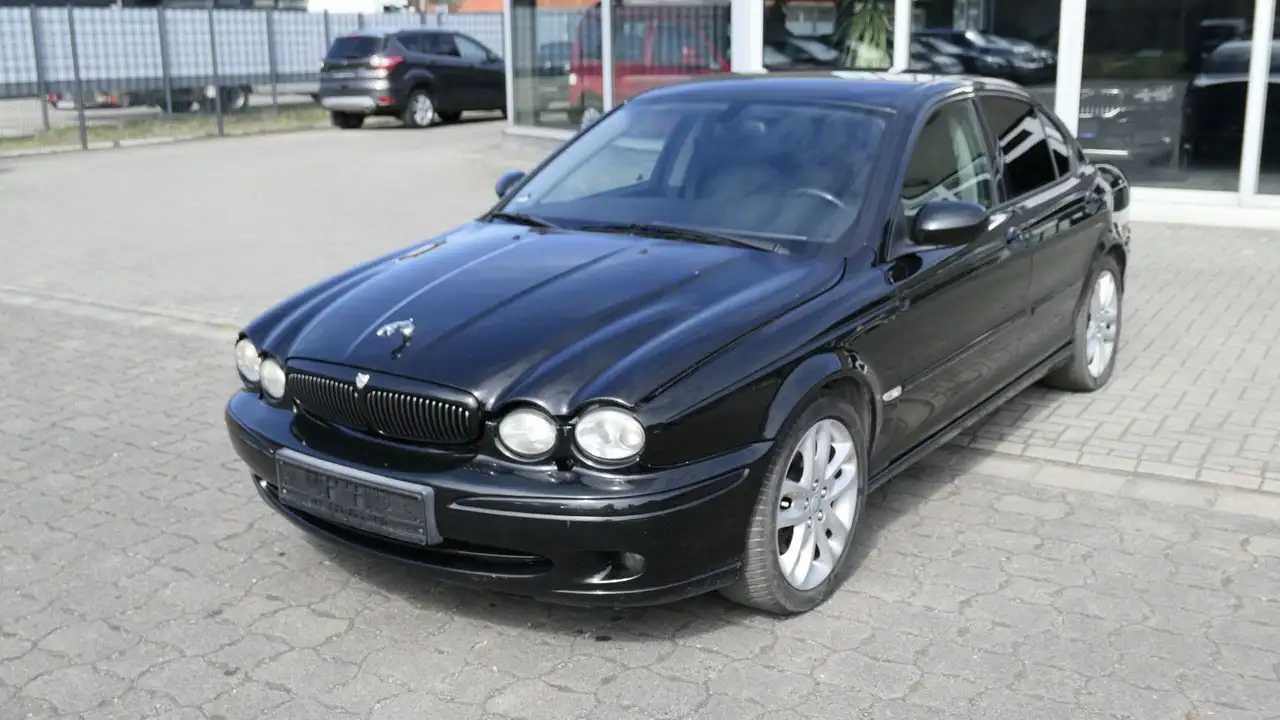 Jaguar X-Type
