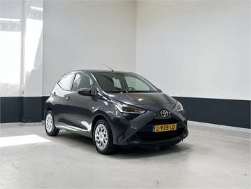 1.0 VVT-i x-play | NL | 1 Eig | Apple Carplay/ And