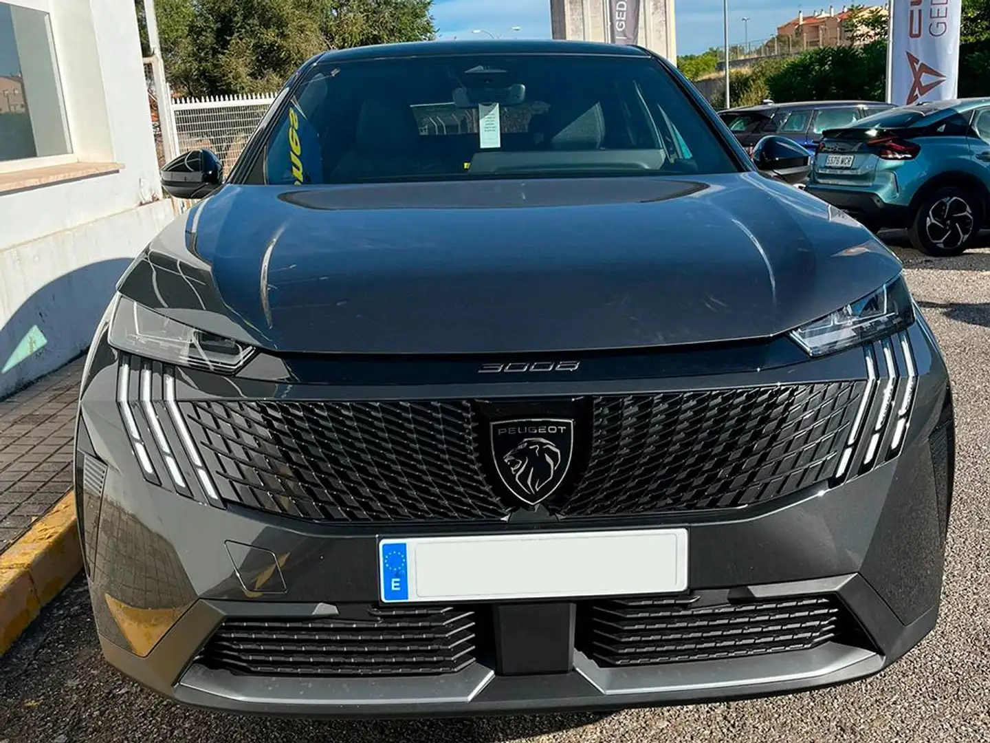 Peugeot 3008 Hybrid Allure eDCS6 145 Gris - 2