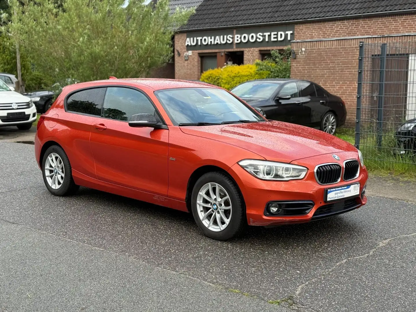 BMW 120 i Sport Line *AUT.*NAVI*LED*PDC*GARANTIE* Orange - 1
