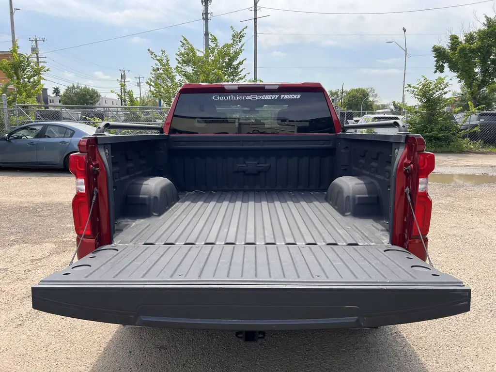 2022 Chevrolet Silverado 1500 LTD RST CrewCab 147 | Safety Pkg | Z71 Off-Road Pkg | — photo 8