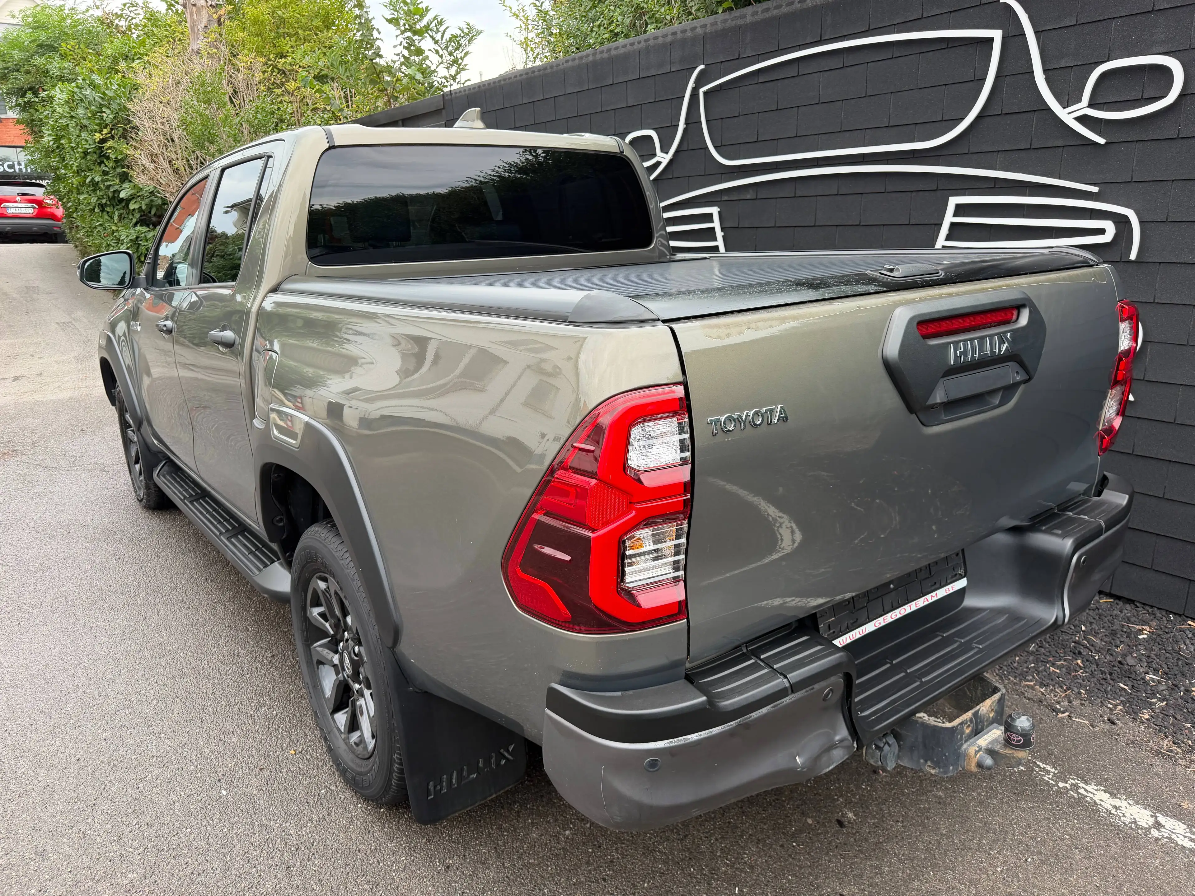 Toyota Hilux 2.8 D-4D 4WD Invincible+NAVI+CUIR+CAMERA+JANTES+EURO 6D — photo 3