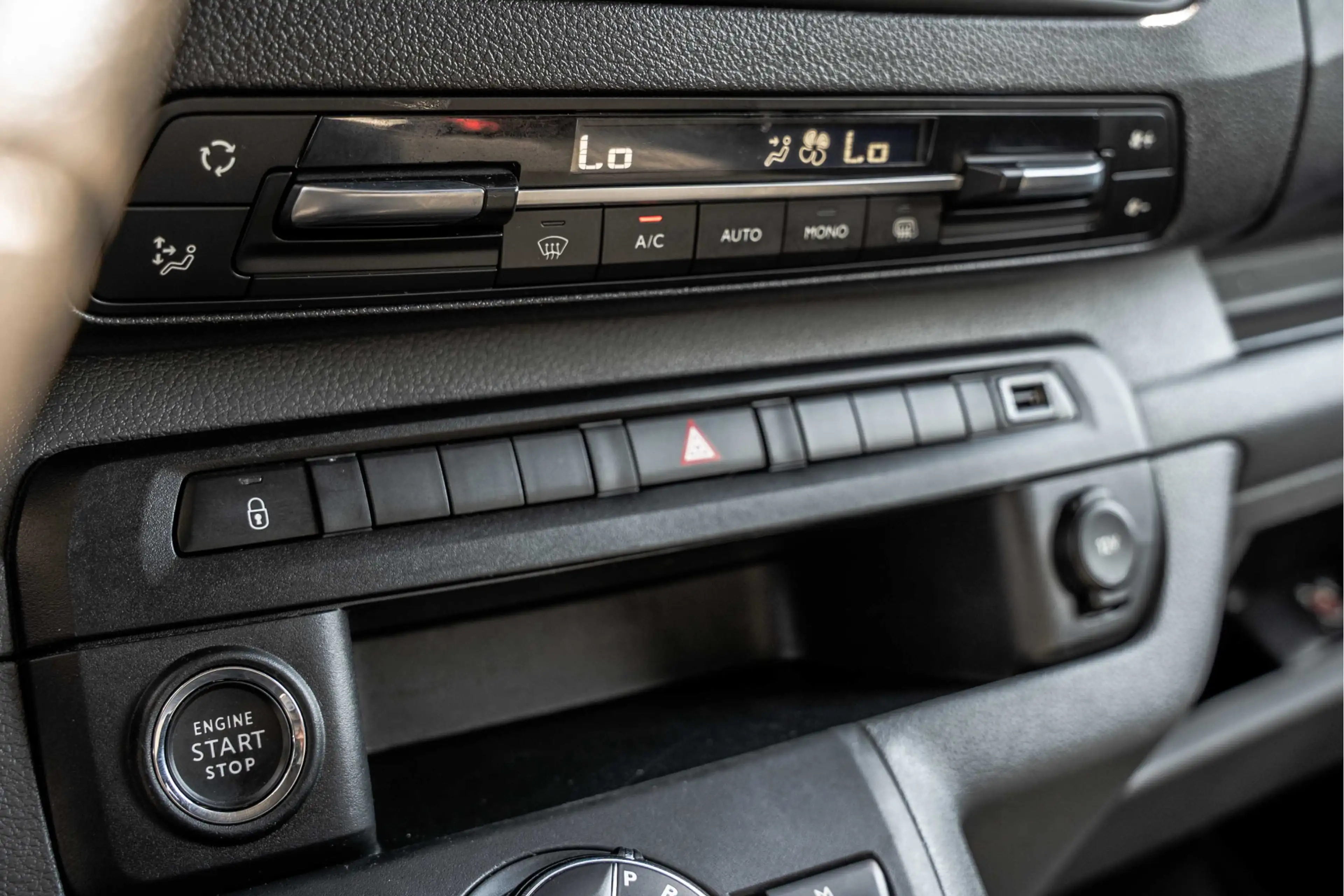 Peugeot Expert 2.0 BlueHDi 120 | Automaat | 6-Zits | 360° Camera — photo 28