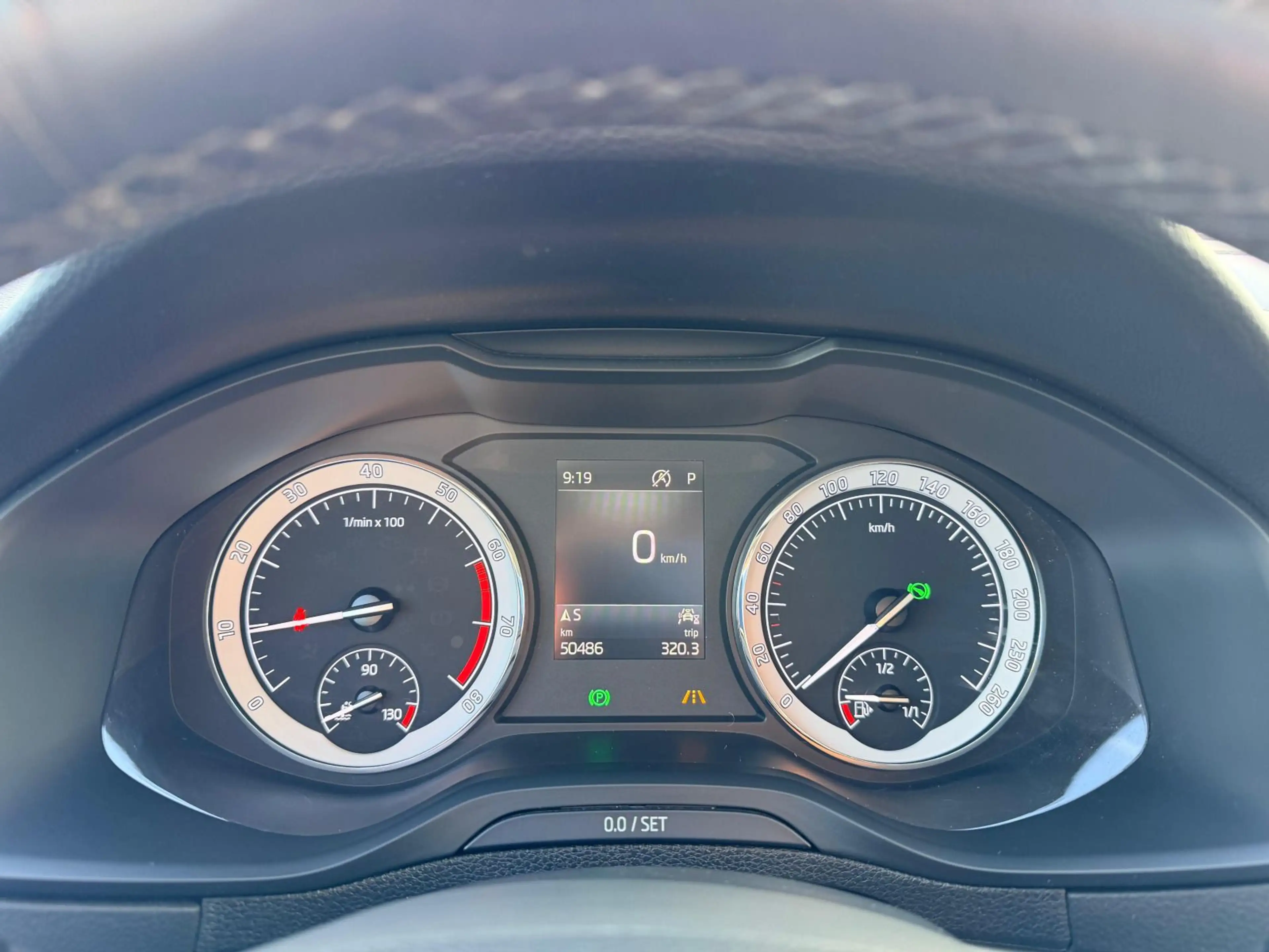 Skoda Karoq 1.5 TSI ACT Drive 125 AHK TOTWINKEL KAMERA — photo 7