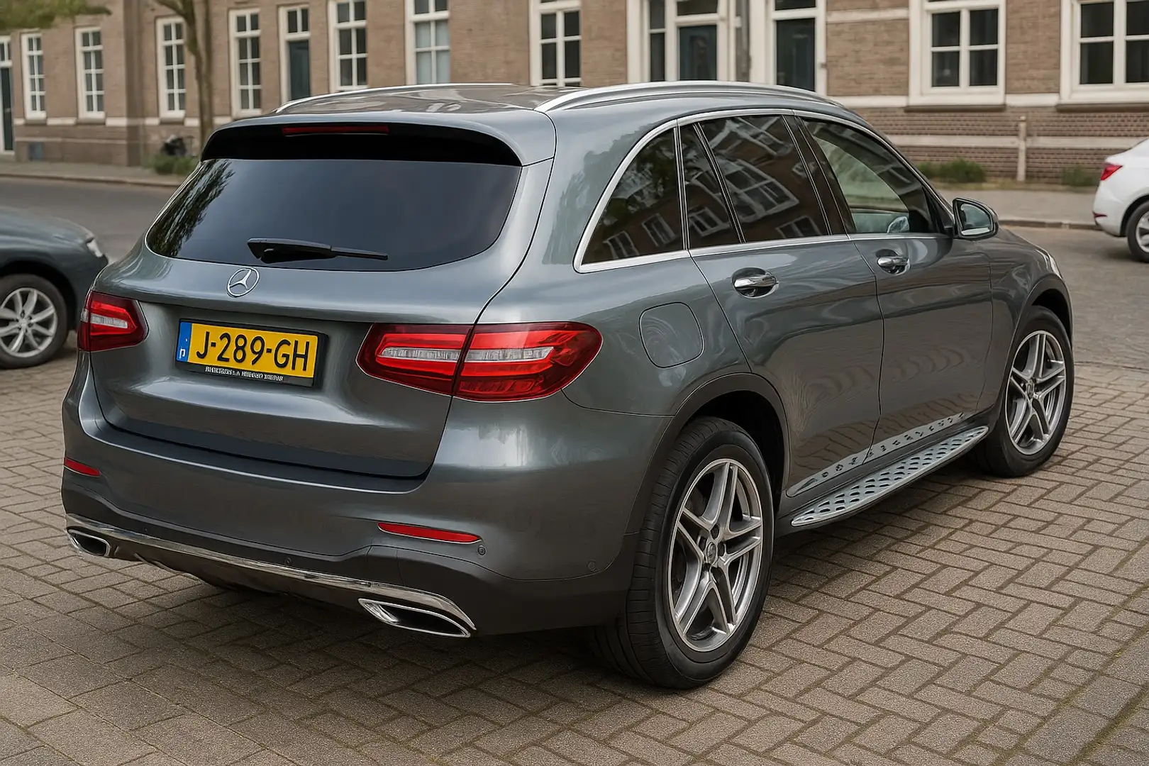 Mercedes-Benz GLC 220 4M. Prestige Grijs - 1