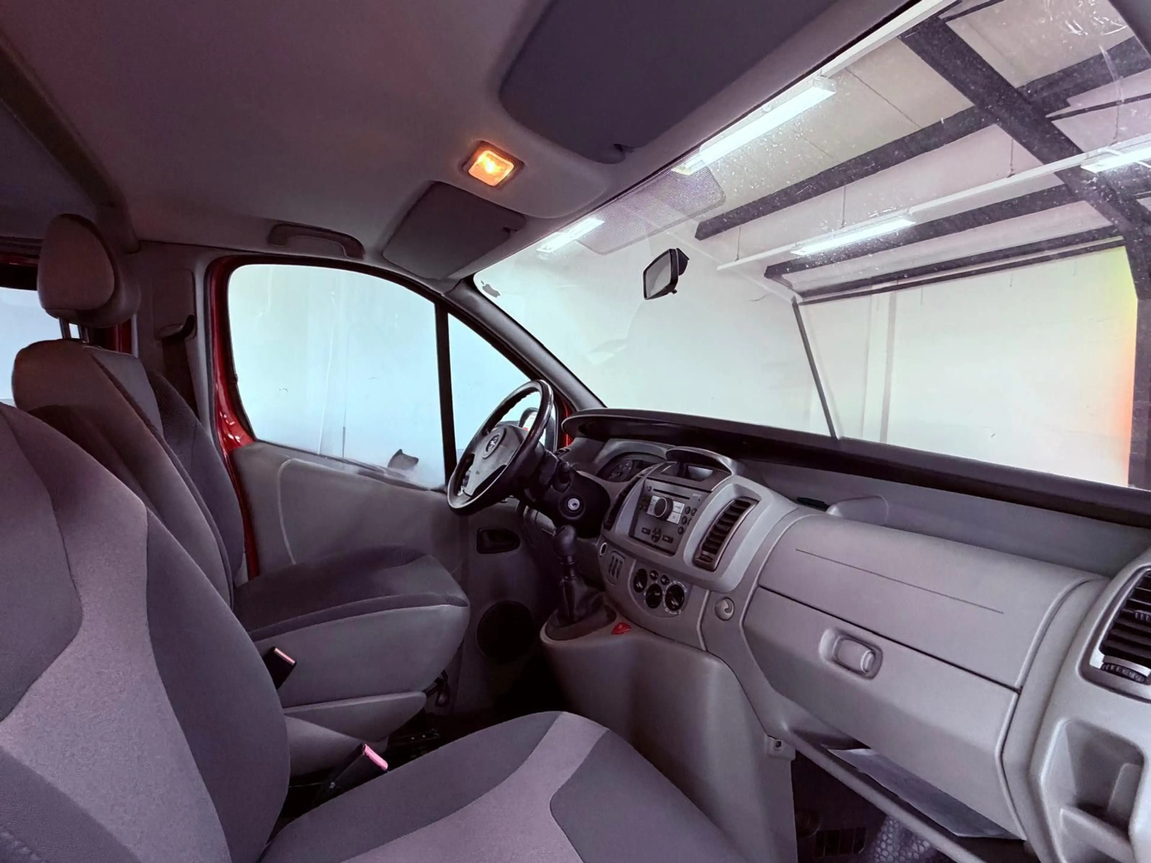 Opel Vivaro Kasten/Kombi Kombi L1H1 2,7t — photo 7