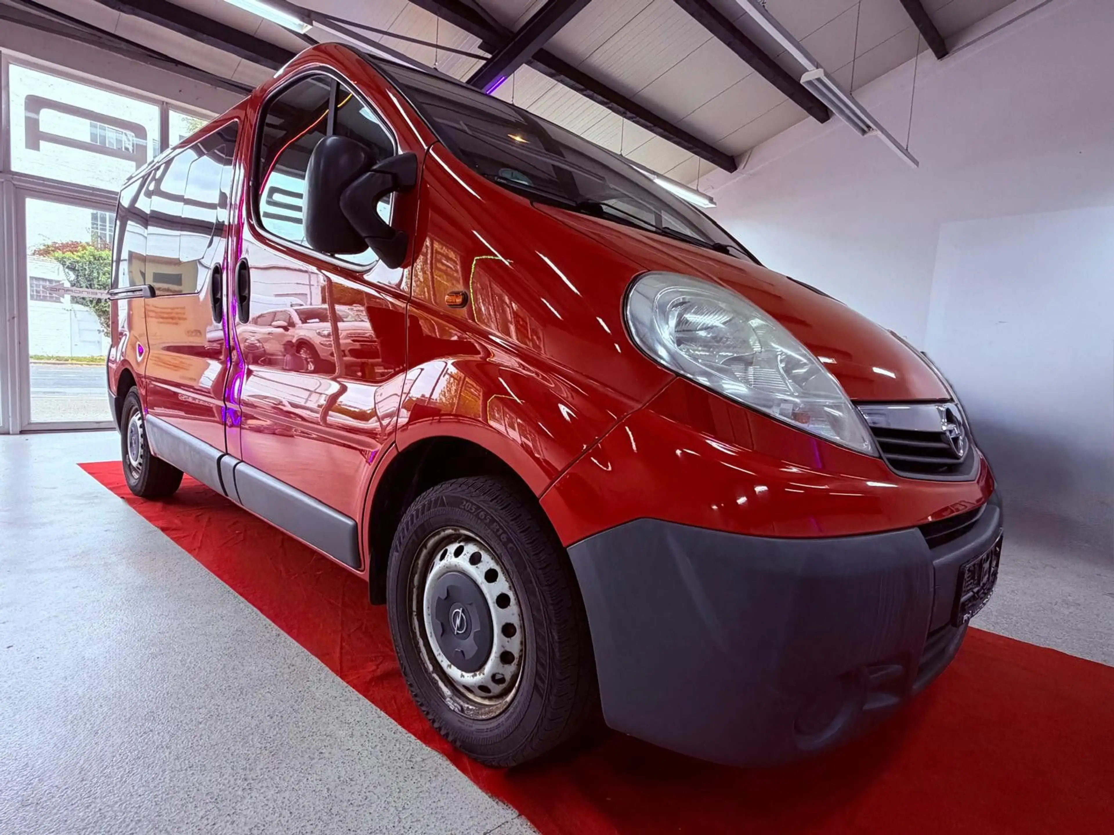 Opel Vivaro Kasten/Kombi Kombi L1H1 2,7t — photo 4
