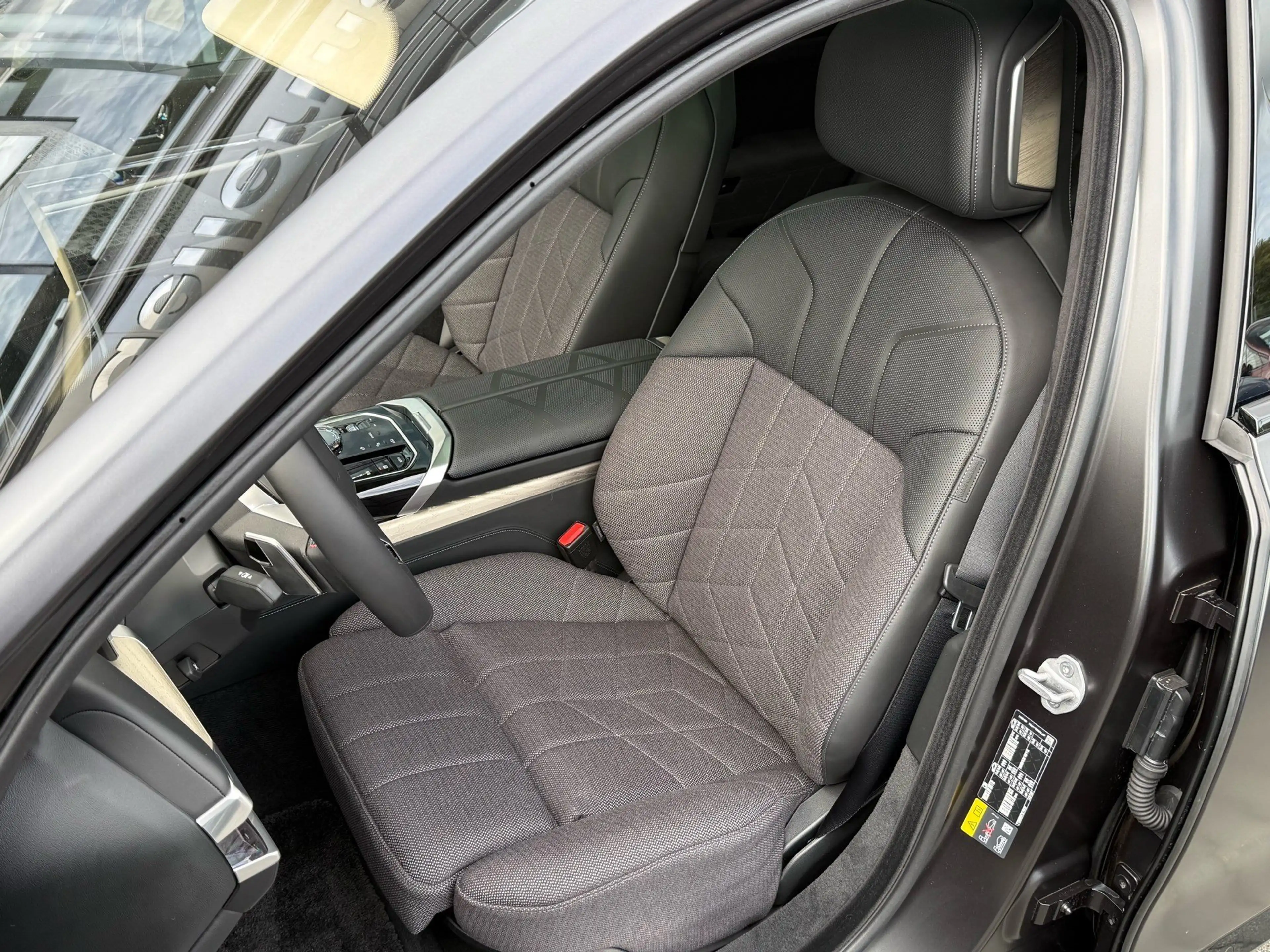 BMW i7 M70 xDrive M Performance Paket Ex.LoungeSeat. — photo 10