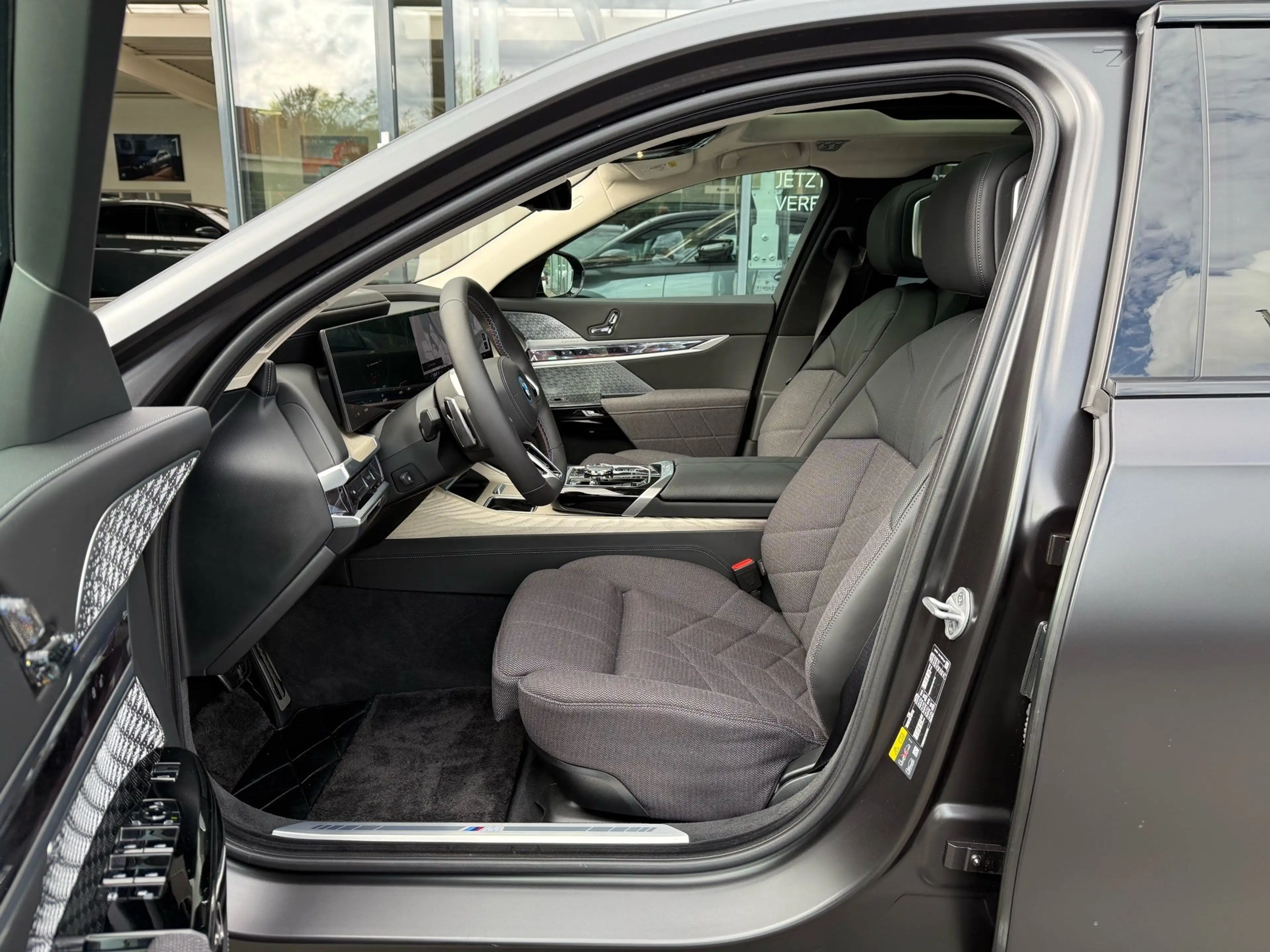 BMW i7 M70 xDrive M Performance Paket Ex.LoungeSeat. — photo 8