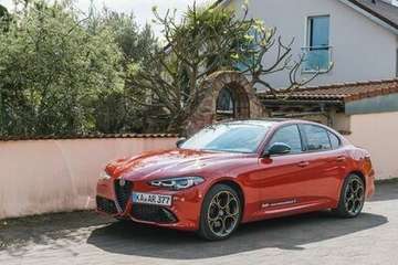 Intensa Q4