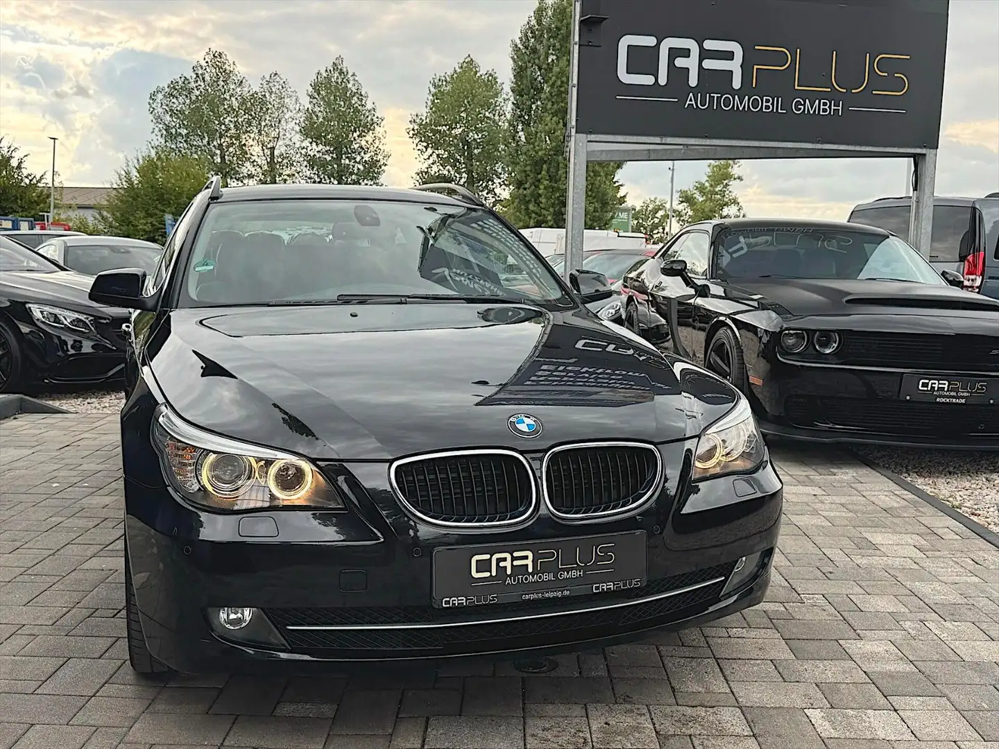 BMW 520 d Touring Automatik Facelift *Xenon*Navi*TÜV* Schwarz - 2