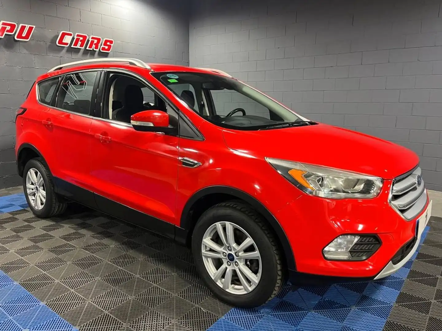 Ford Kuga 1.5 TDCi 88kW 4x2 ASS Trend Rojo - 1