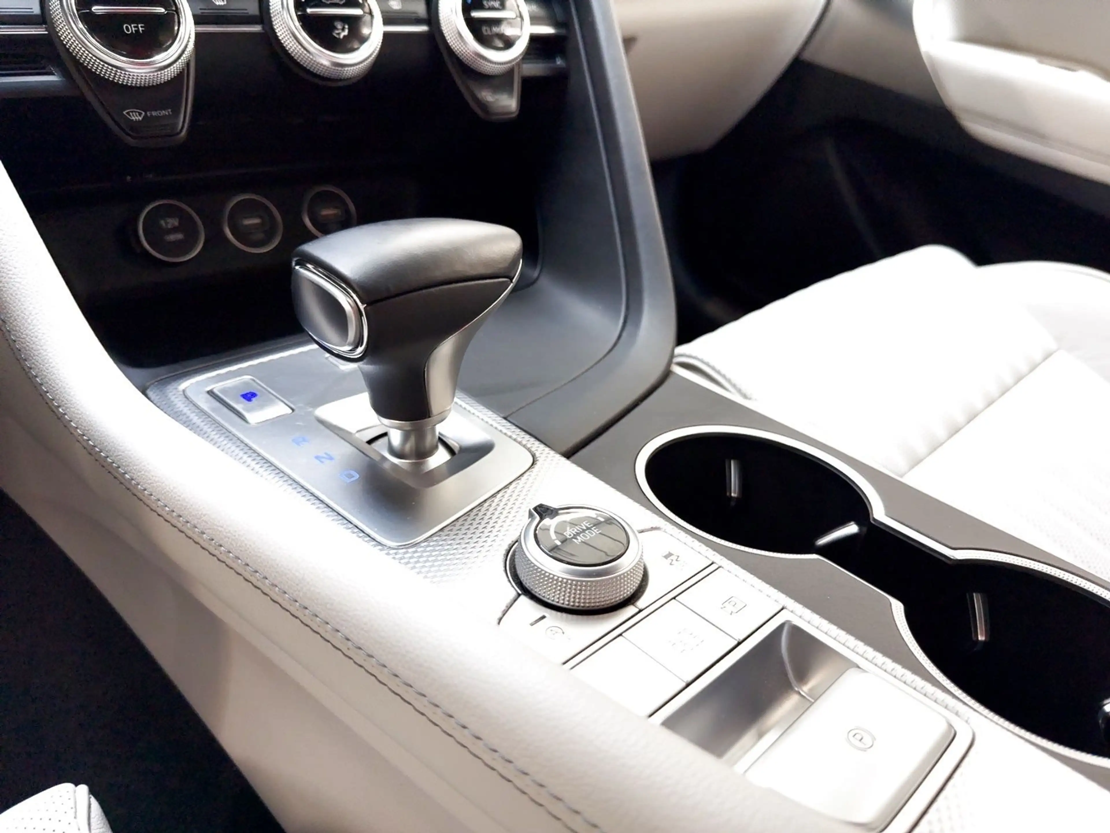 Genesis G70 2.0 T Plus Sport RWD ACC|LED|Kamera|Leder — photo 13
