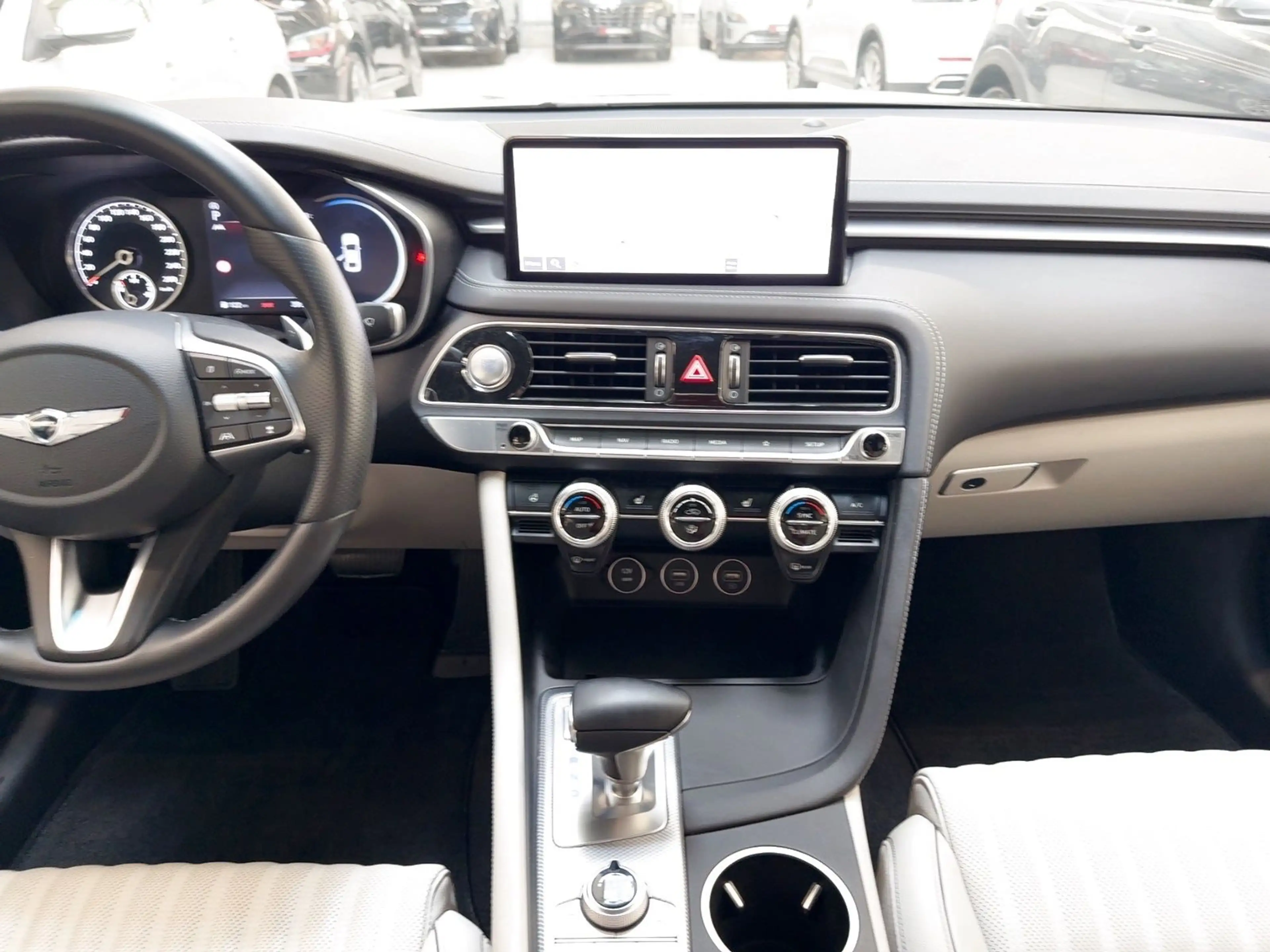Genesis G70 2.0 T Plus Sport RWD ACC|LED|Kamera|Leder — photo 11