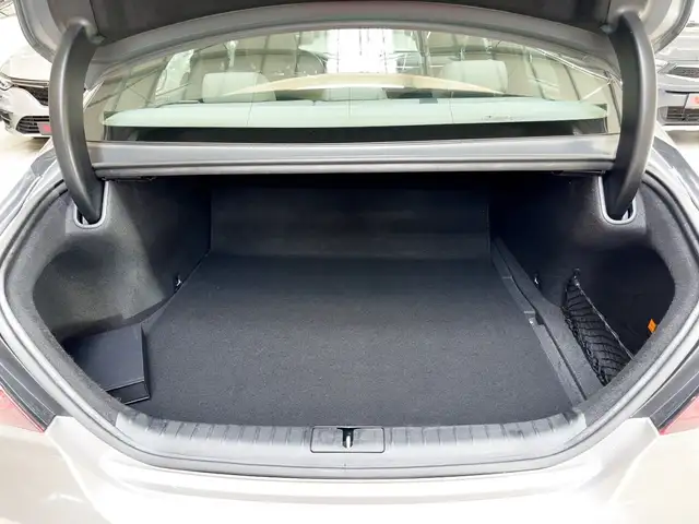 Genesis G70 view 6