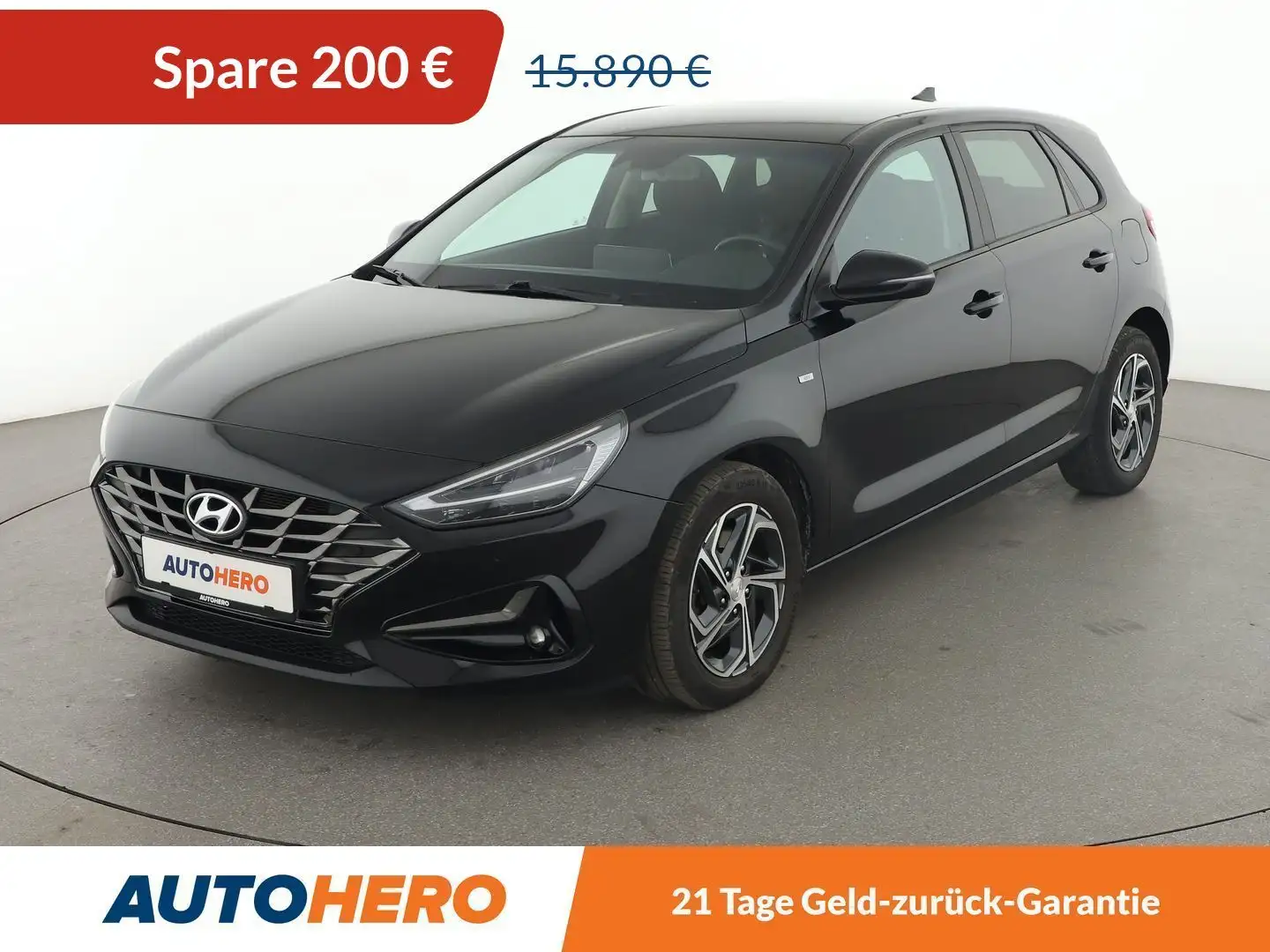 Hyundai i30 1.5 T-GDI Mild-Hybrid Intro Edition Aut.*CAM* Schwarz - 1