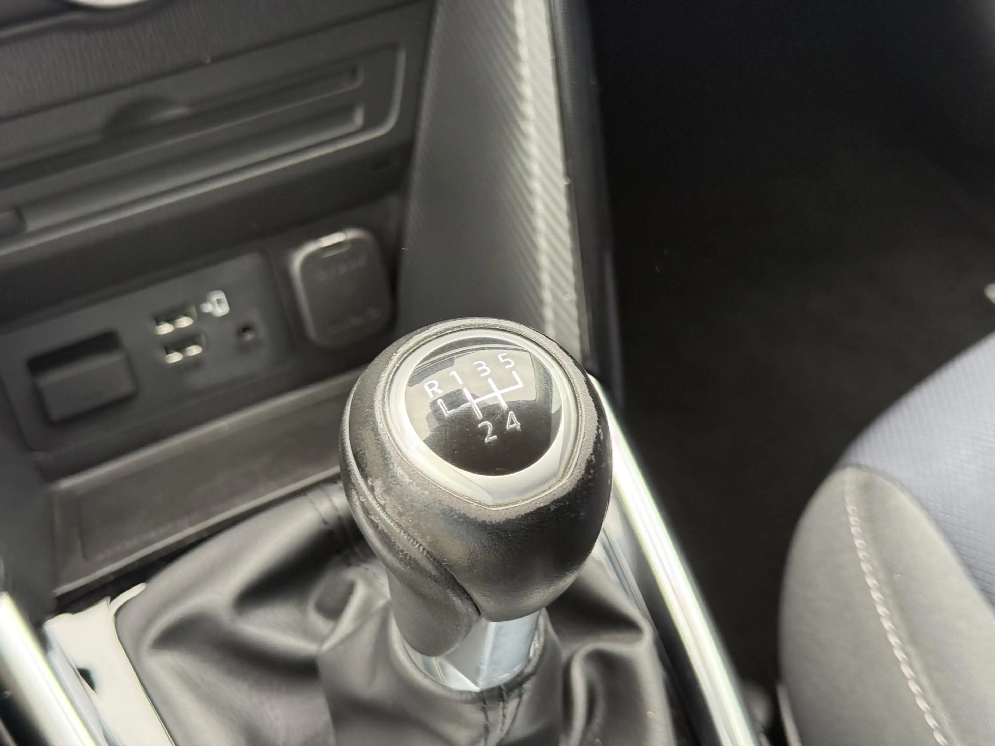 Mazda 2 1.5 Skyactiv-G Skylease GT sensoren achter | Stoel — photo 12