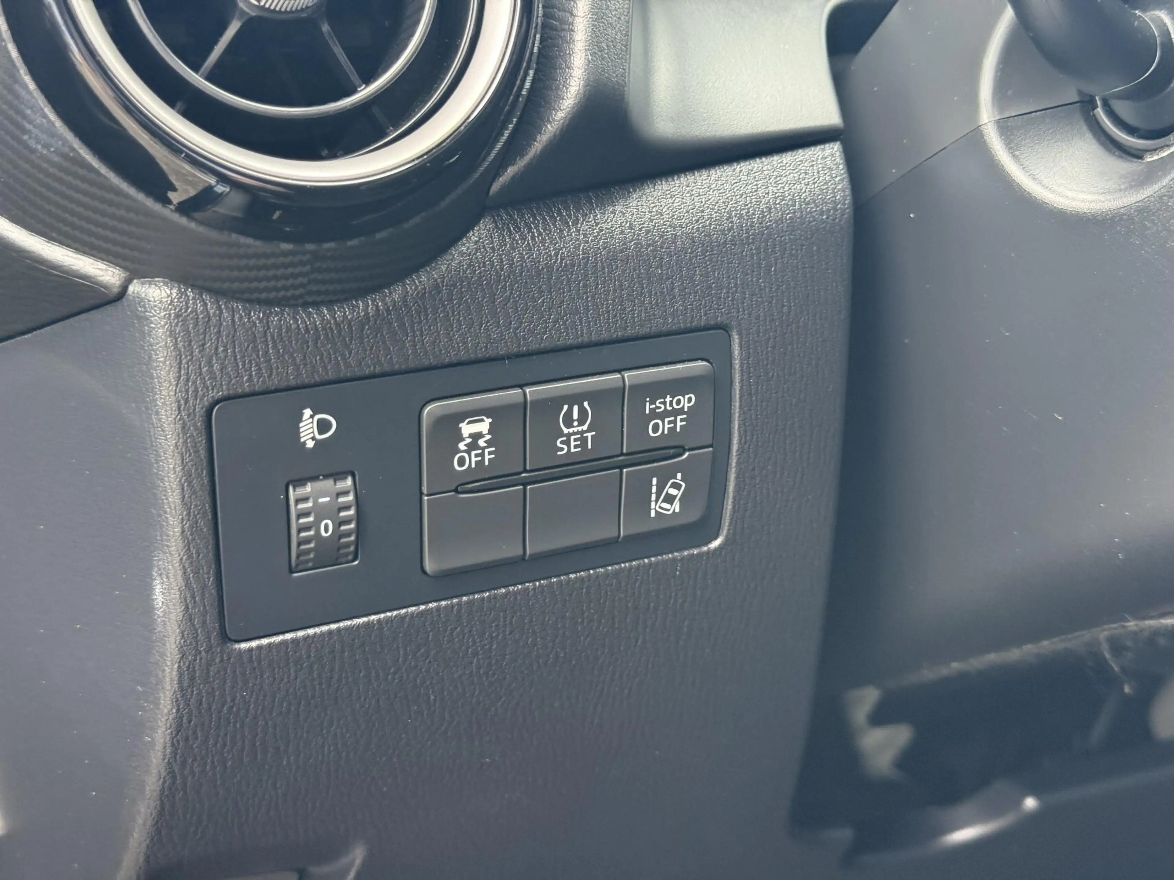 Mazda 2 1.5 Skyactiv-G Skylease GT sensoren achter | Stoel — photo 6