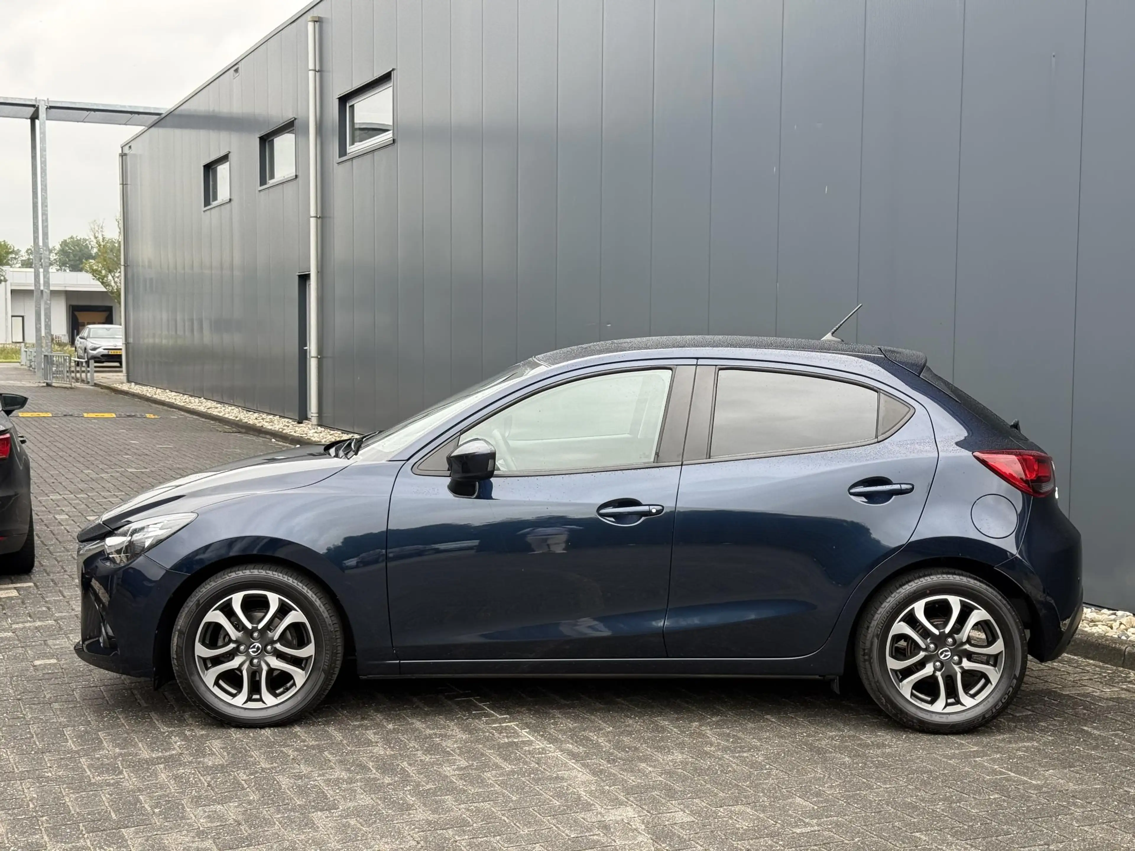 Mazda 2 1.5 Skyactiv-G Skylease GT sensoren achter | Stoel — photo 2